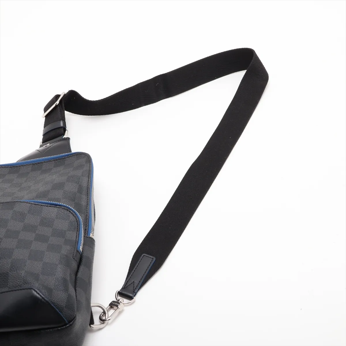 Damier Graphite Avenue Sling Bag N40008 MB5107 Black — view 5