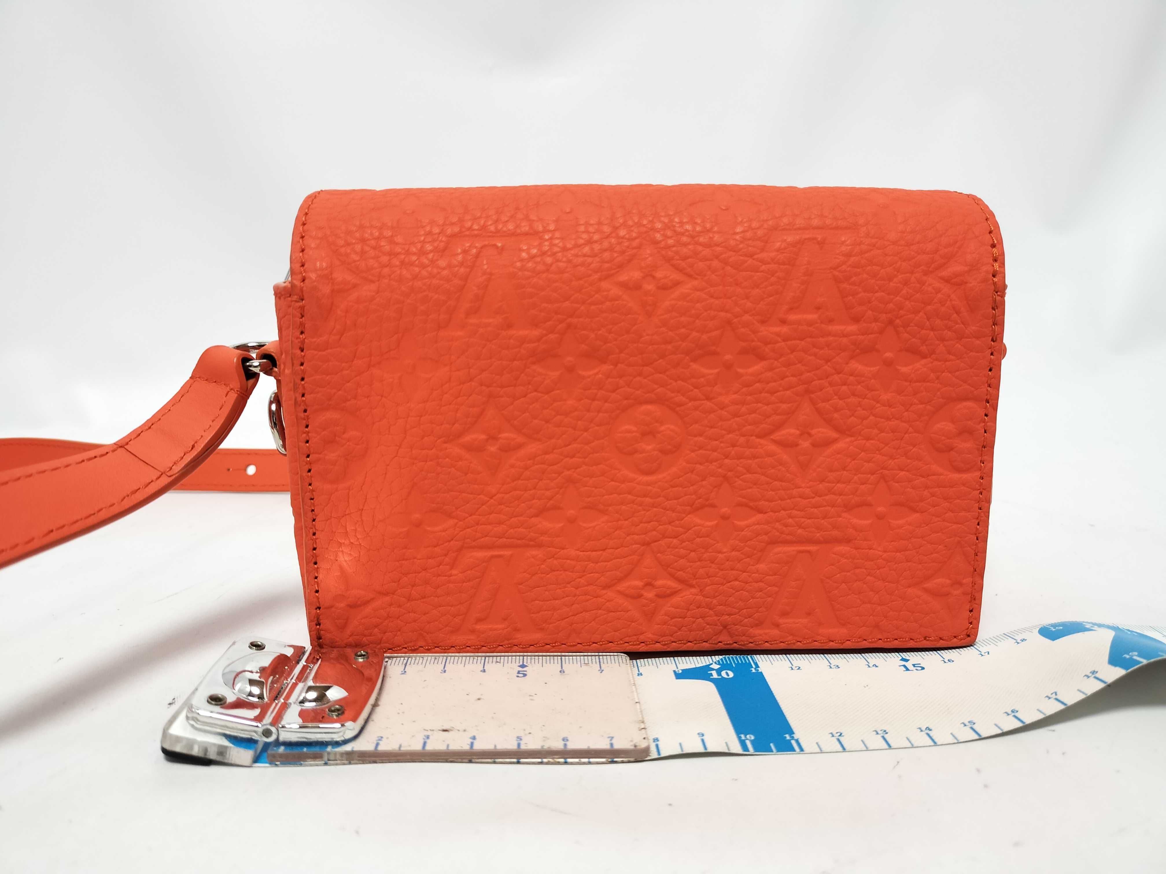 Monogram Taurillon Steamer Wearable Wallet Shoulder Bag M82916 Shoulder Bag — view 2