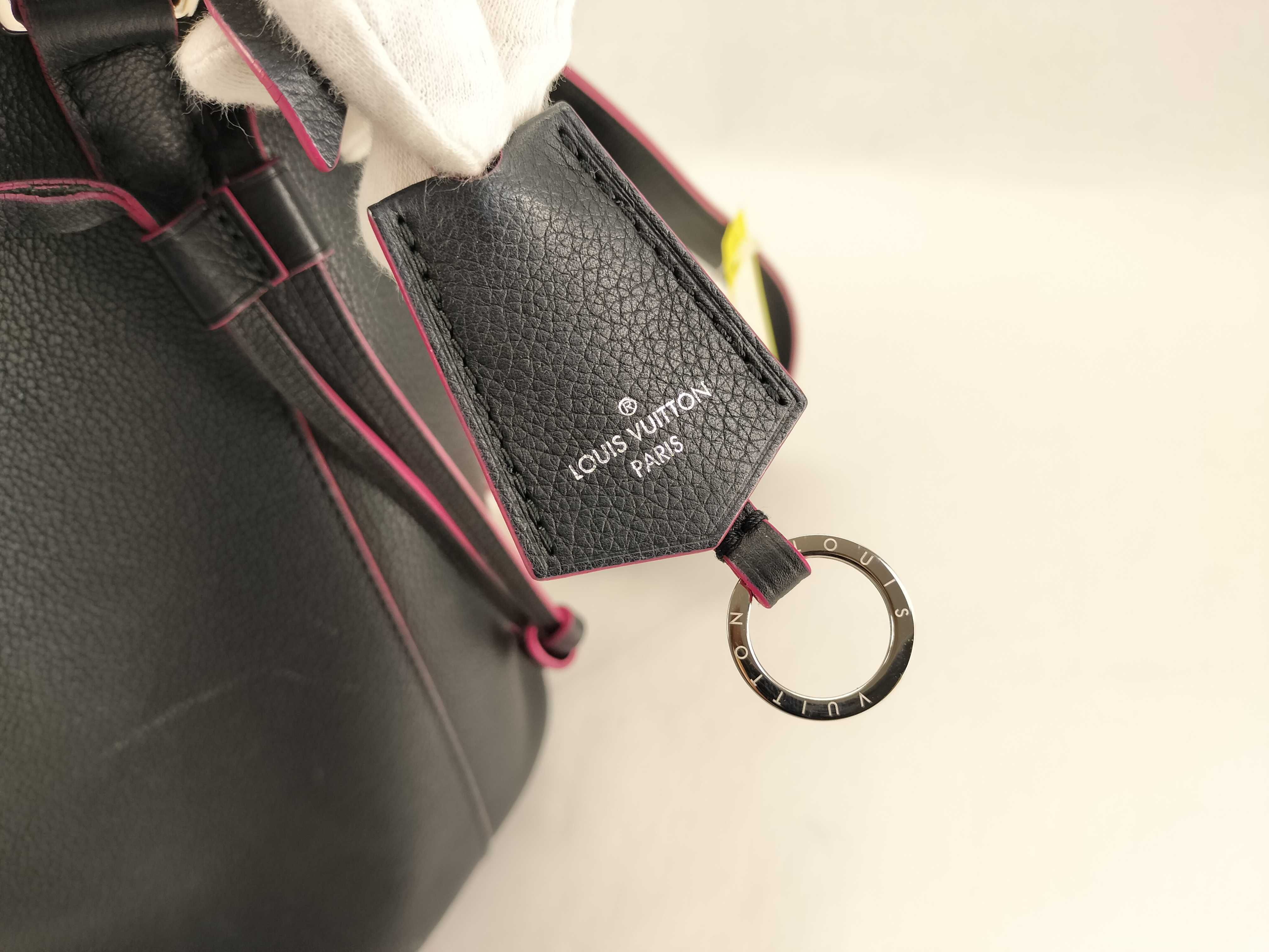 Lockme Bucket Shoulder Bag — view 13