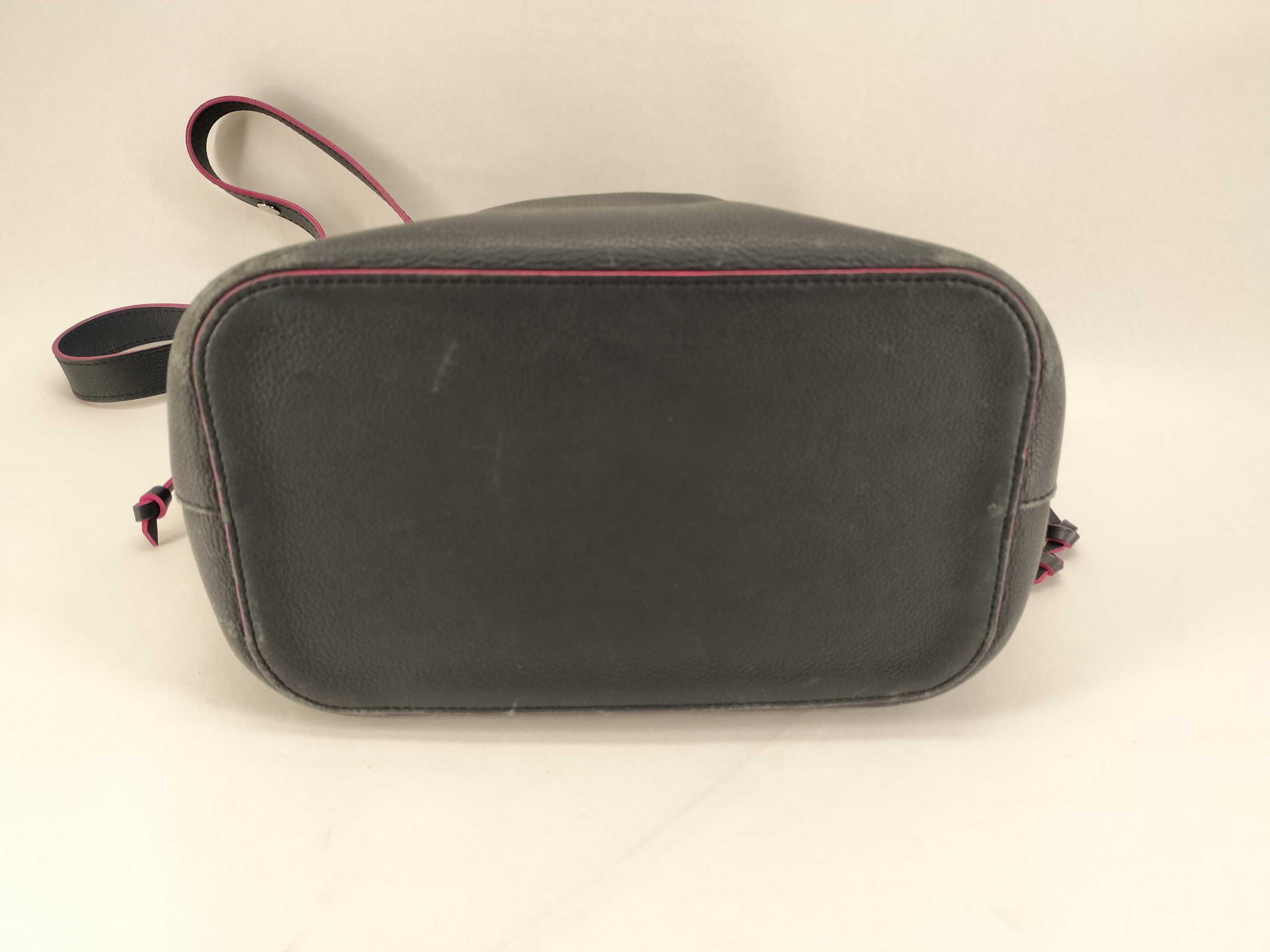 Lockme Bucket Shoulder Bag — view 7