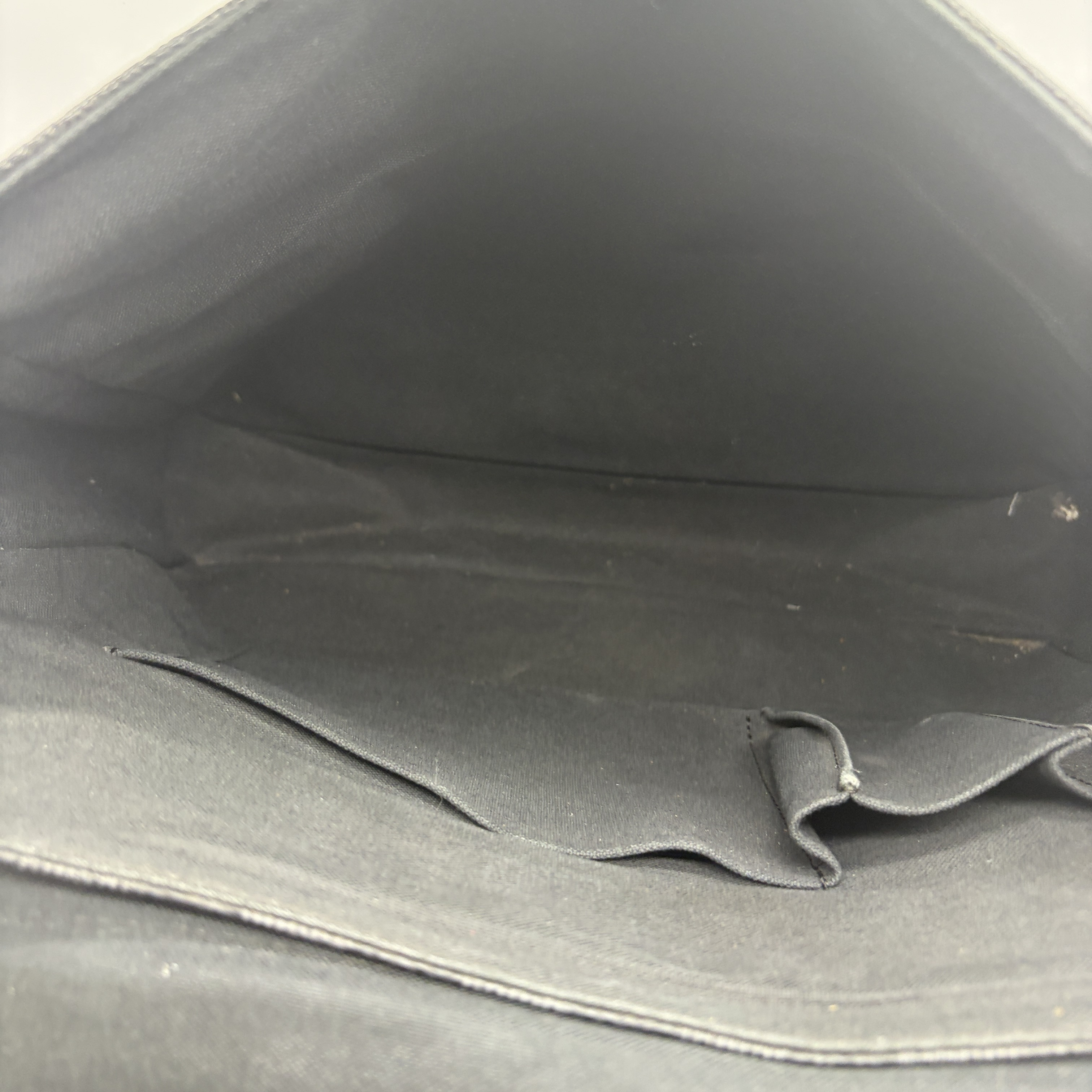Damier Graphite Shoulder Bag — view 11
