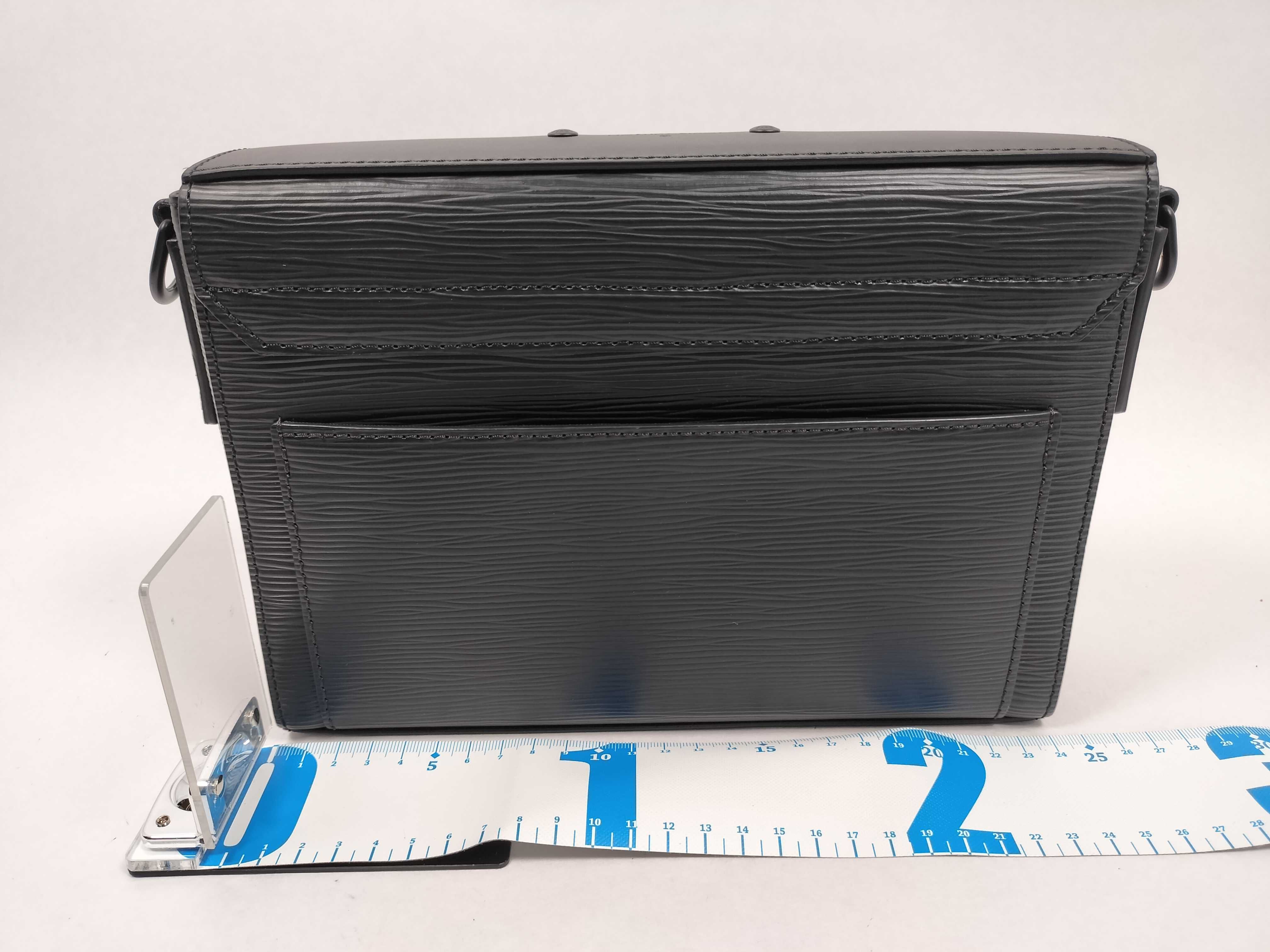 Epi New Flap Messenger Bag M58492 Black (RFID detected) — view 2