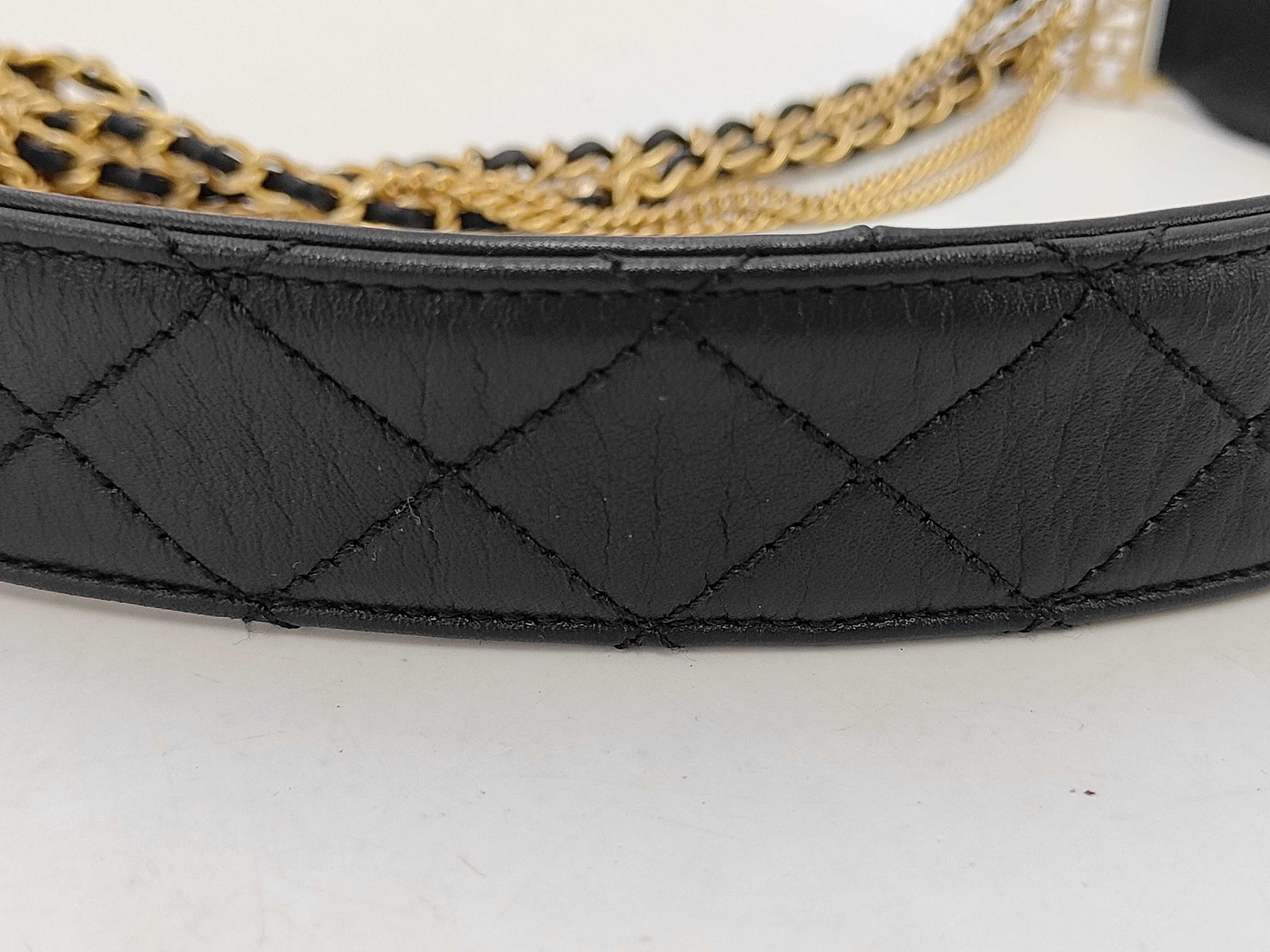 Matelassé Waist Bag Chain Shoulder Bag Lambskin Black Gold Hardware Shoulder Bag — view 12