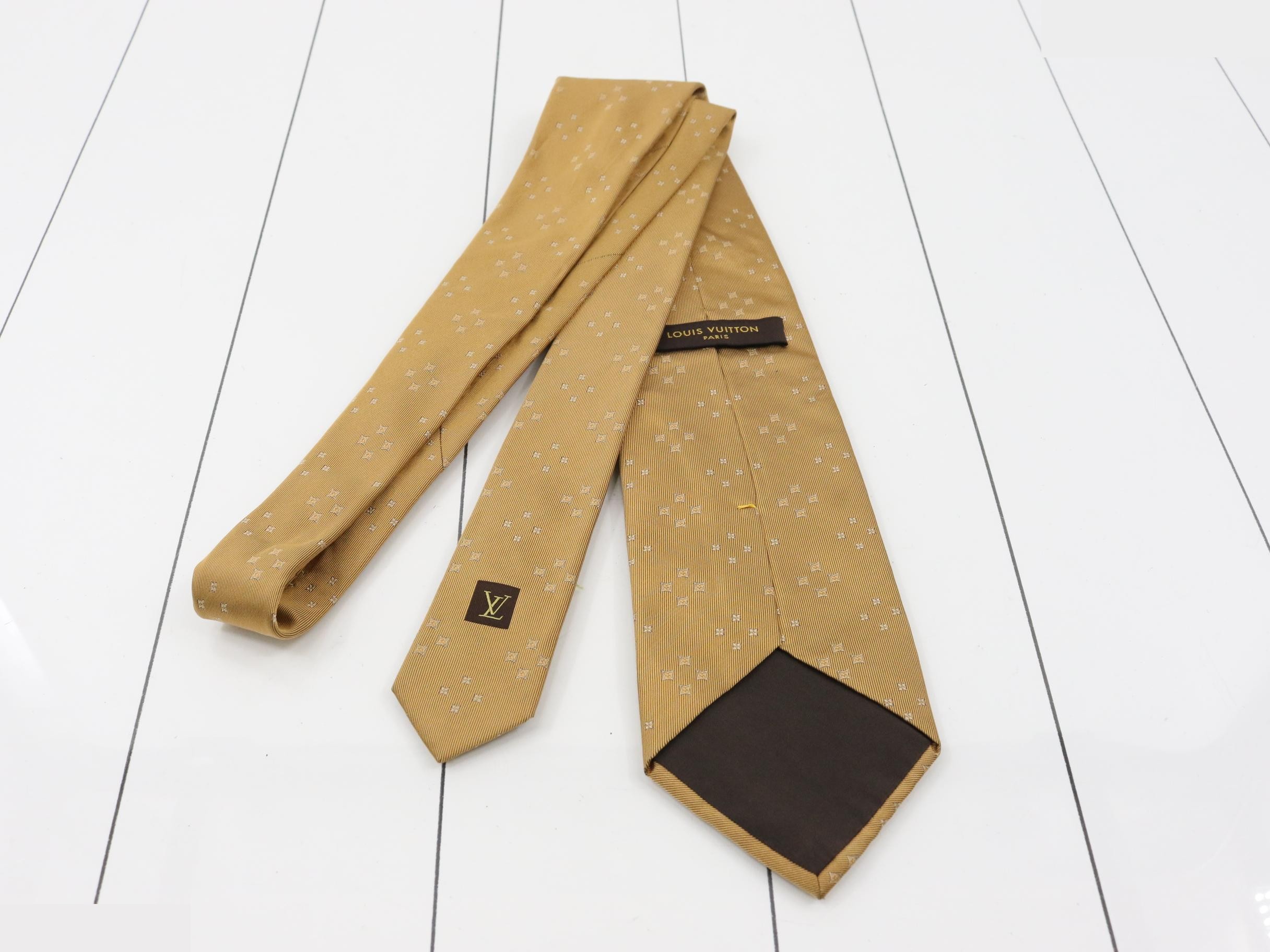 silk tie, gold color, made in Italy. — view 2
