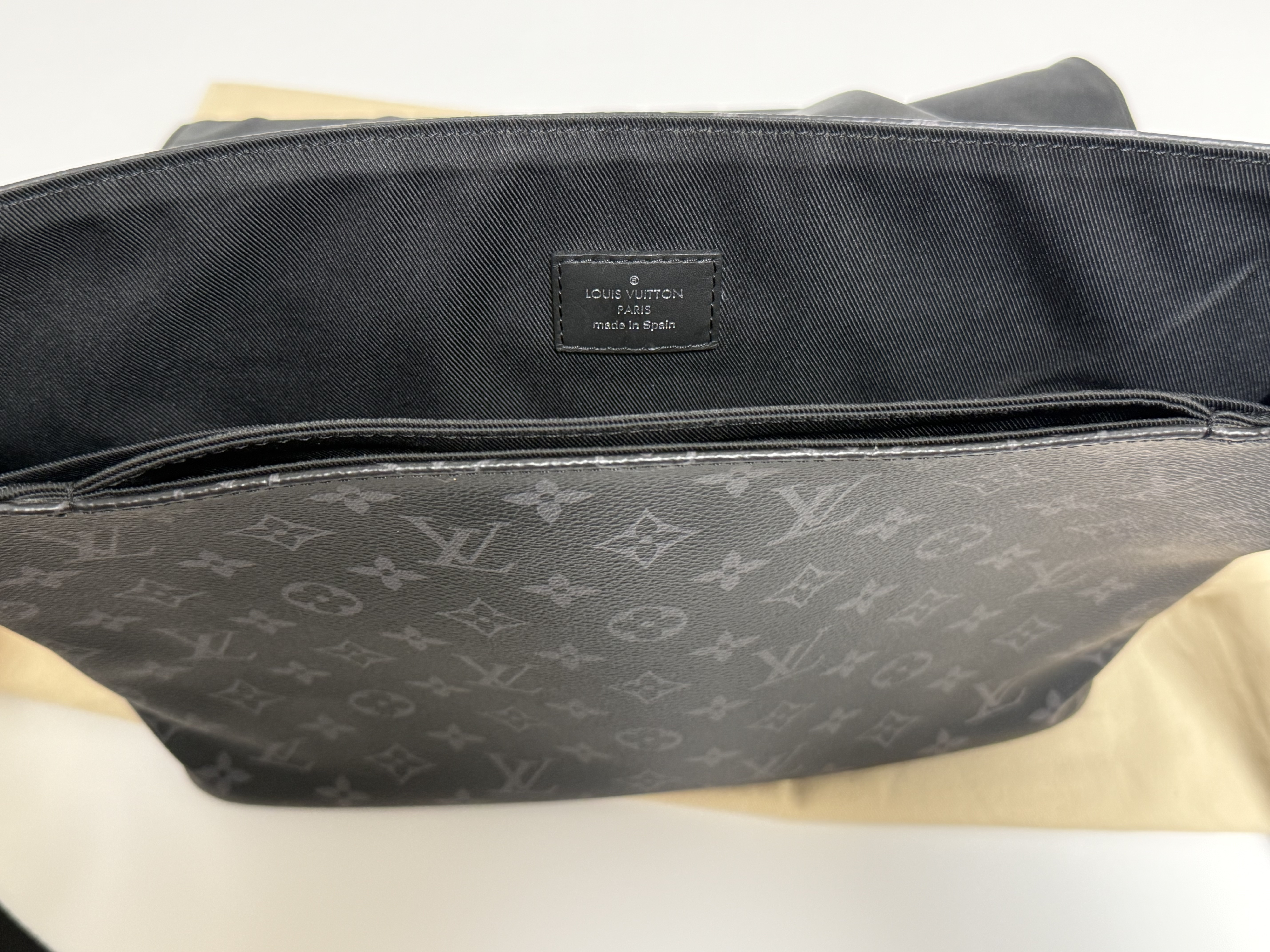 Monogram Eclipse District MM M44001 Shoulder Bag — view 5