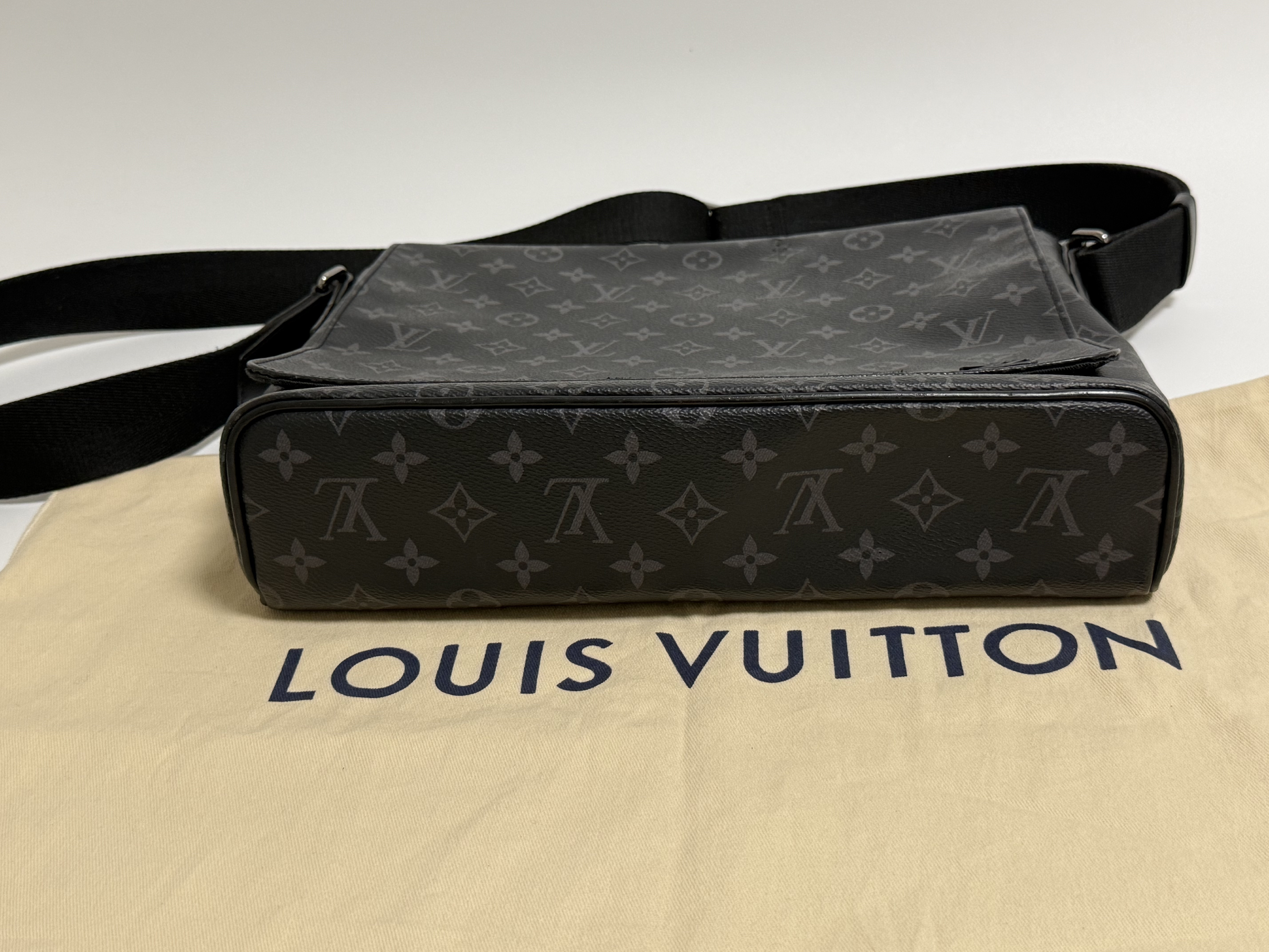Monogram Eclipse District MM M44001 Shoulder Bag — view 9
