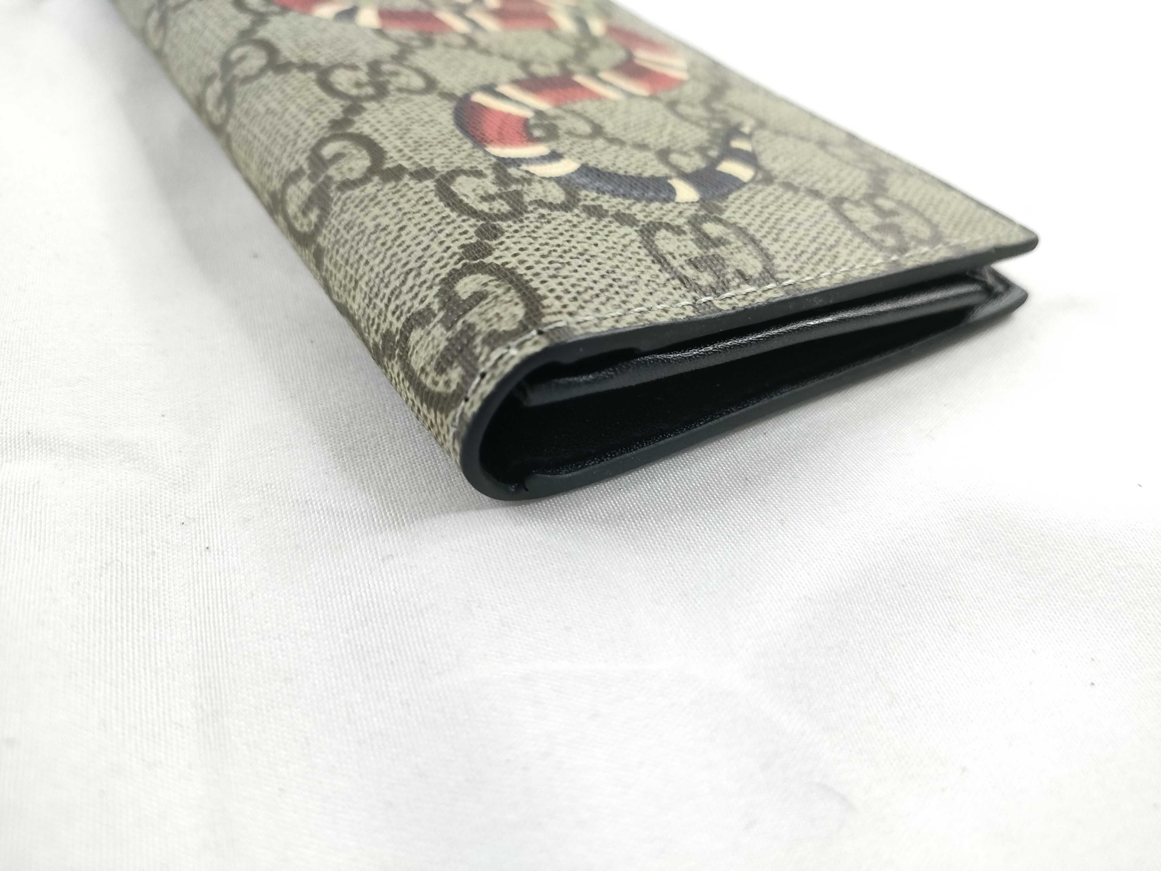 wallet — view 3