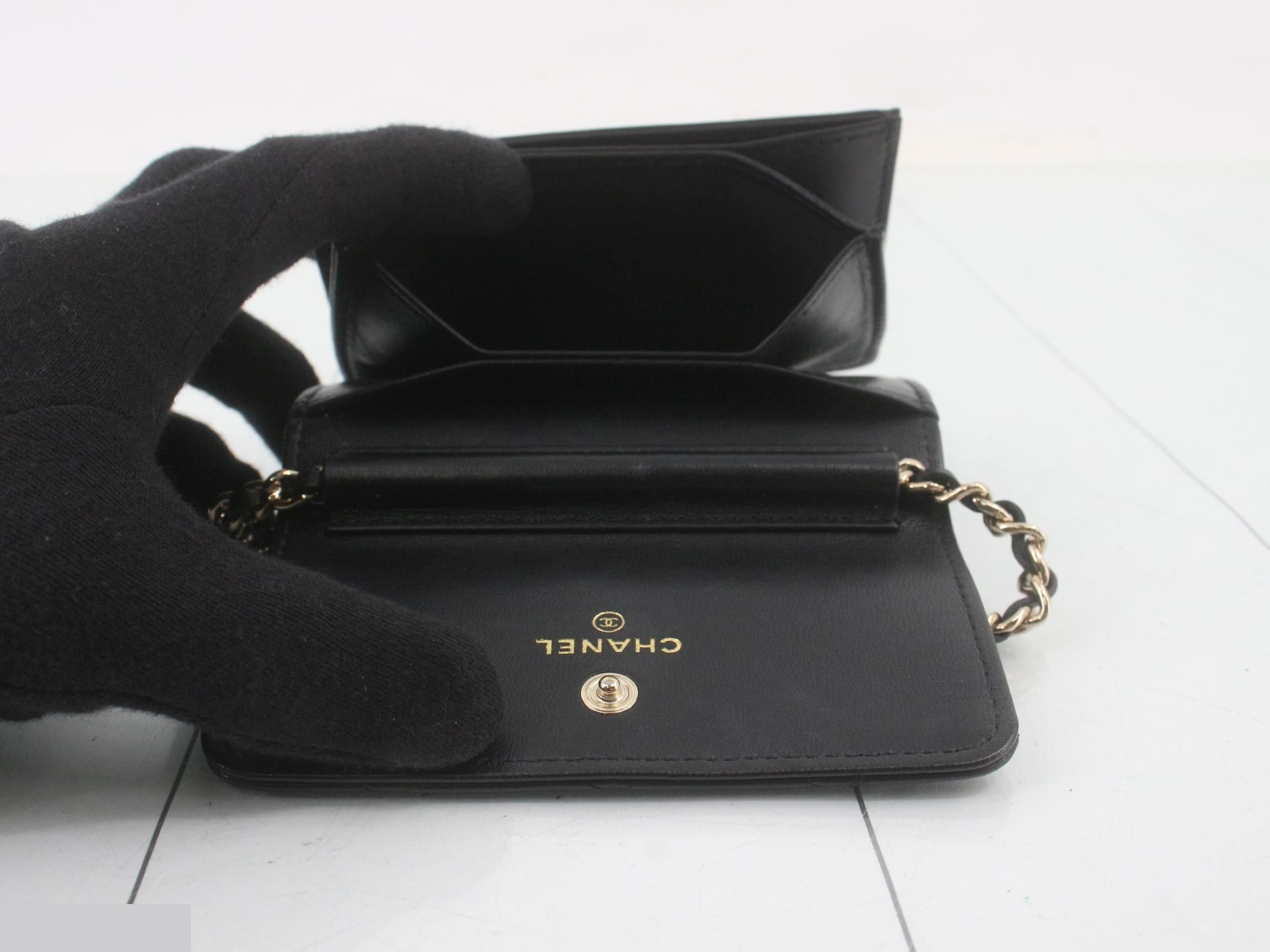 Matelassé Chain Shoulder Bag — view 4