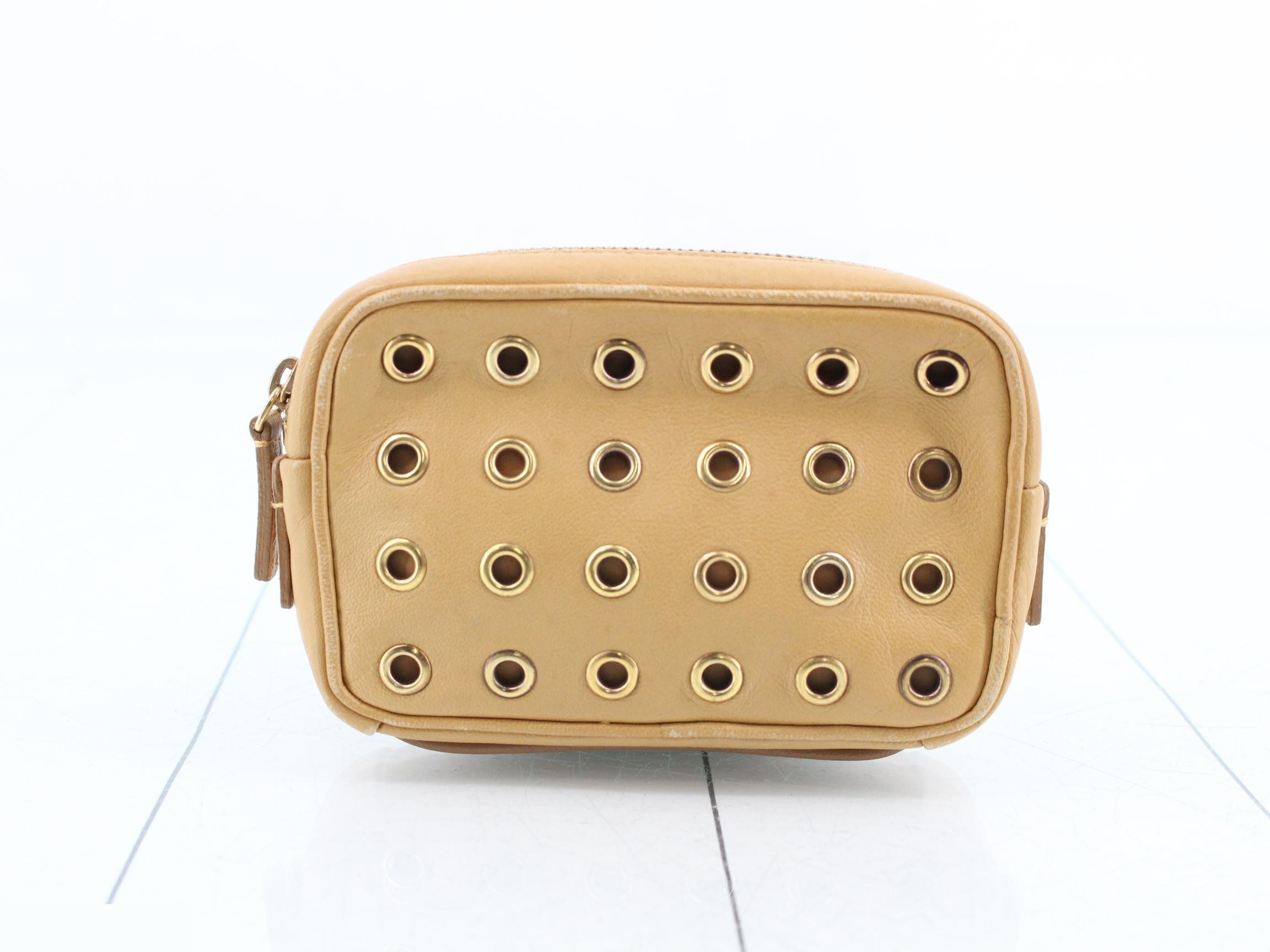 pouch — view 2