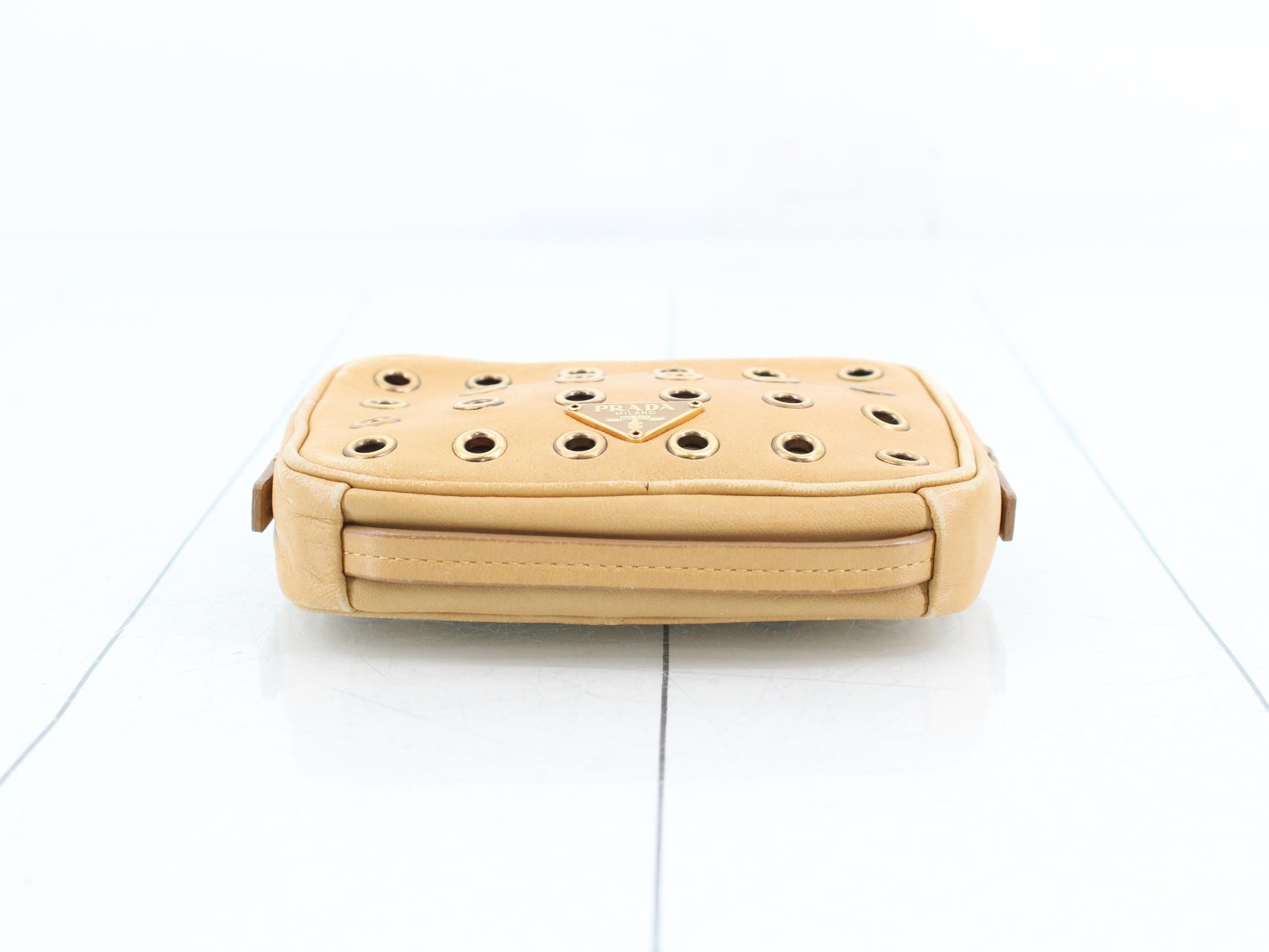 pouch — view 3
