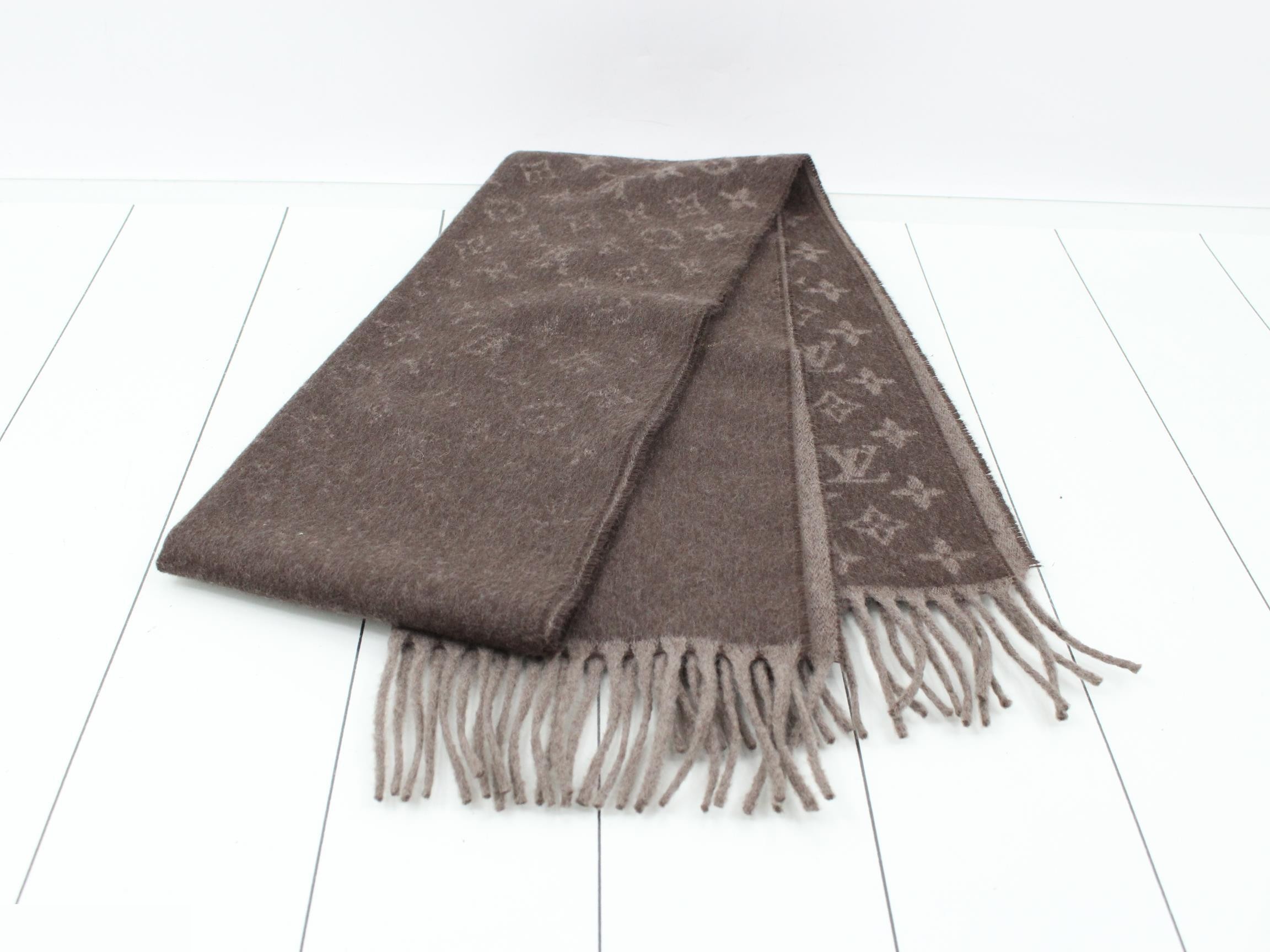 M70258 Echarpe Monogram Gradient — view 3