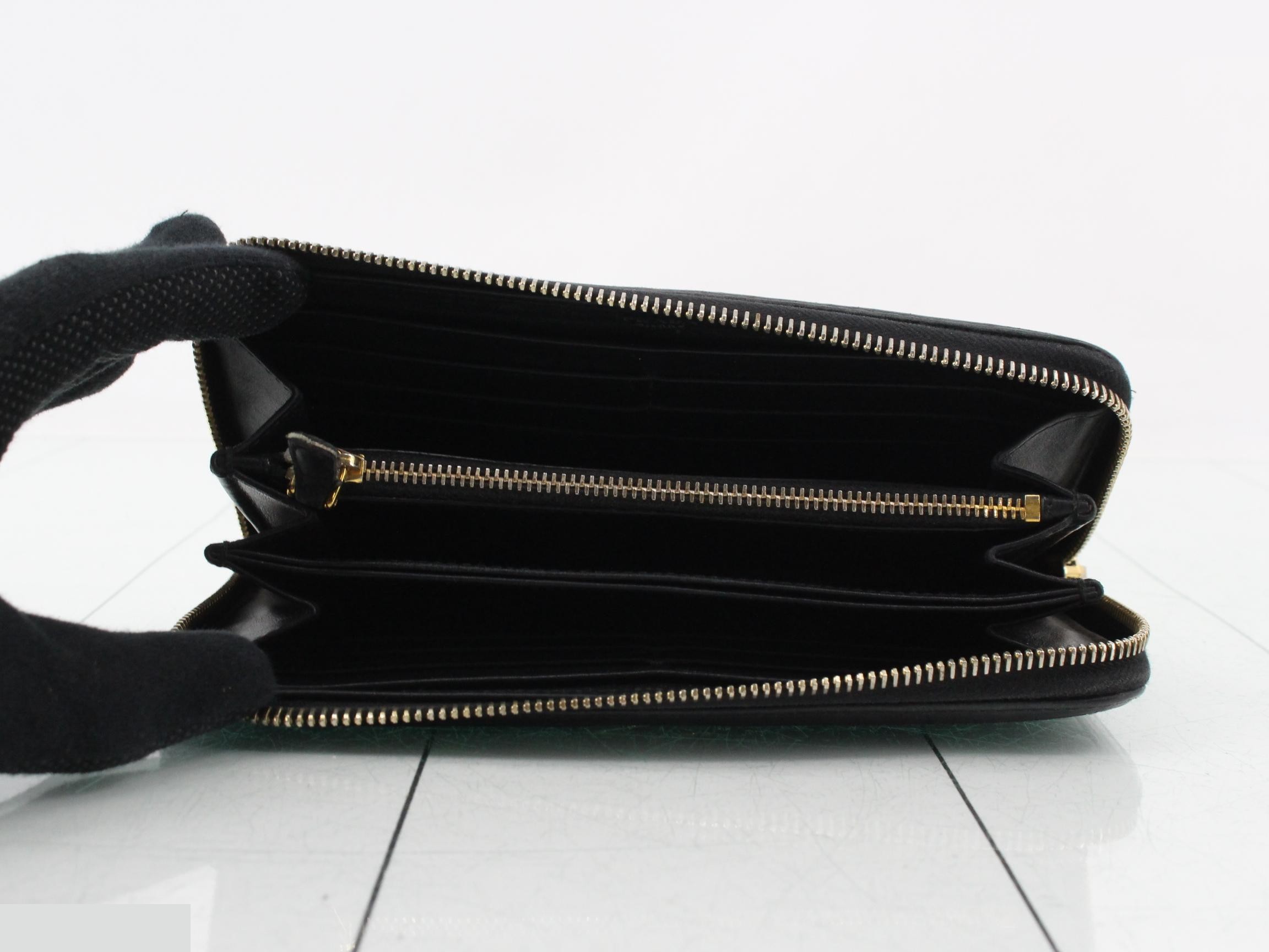 Boxed, quilted, other line bags and wallets. — view 4