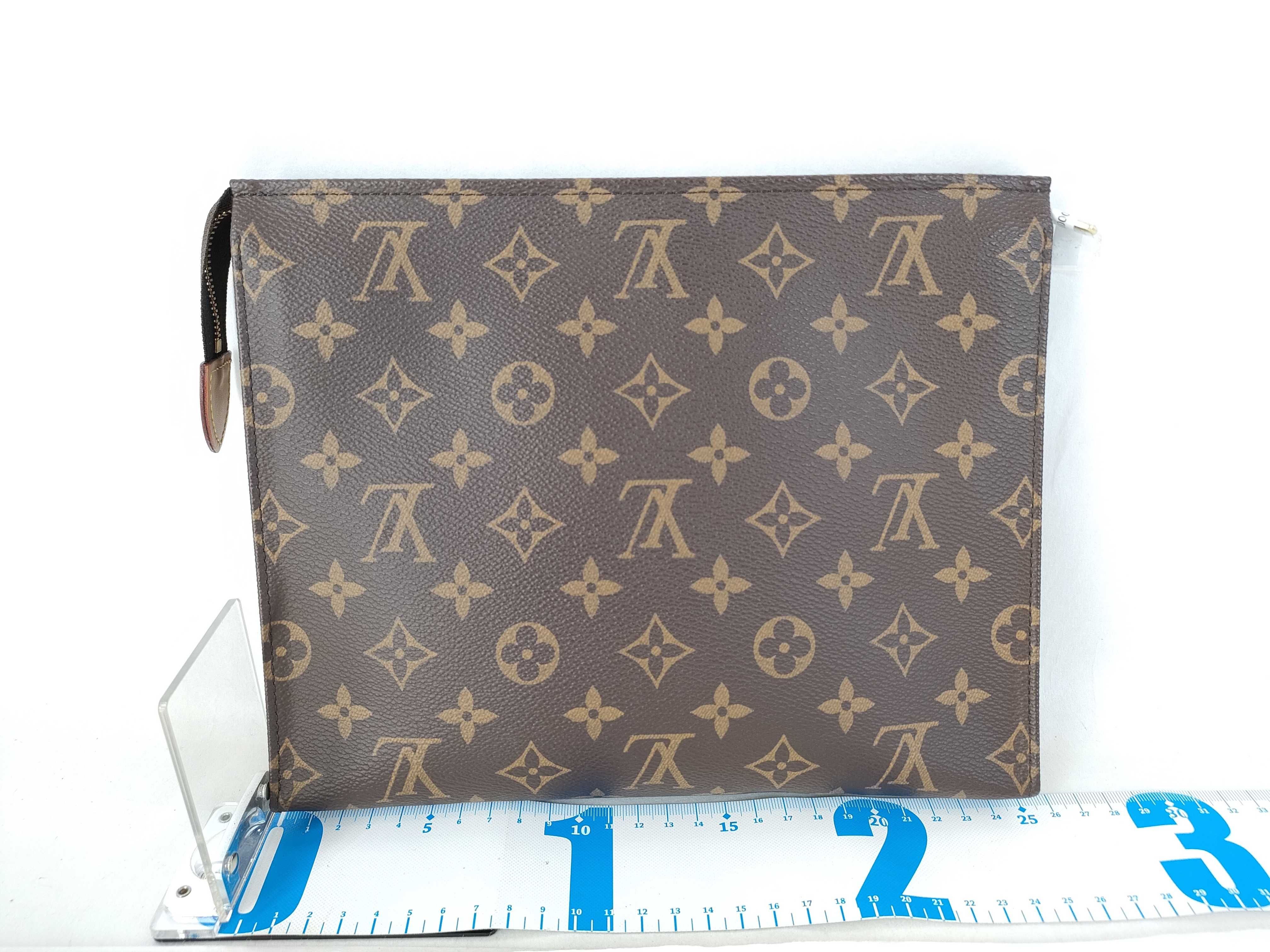 VN- Monogram Pochette Toilette 26 M47542 Pouch — view 2
