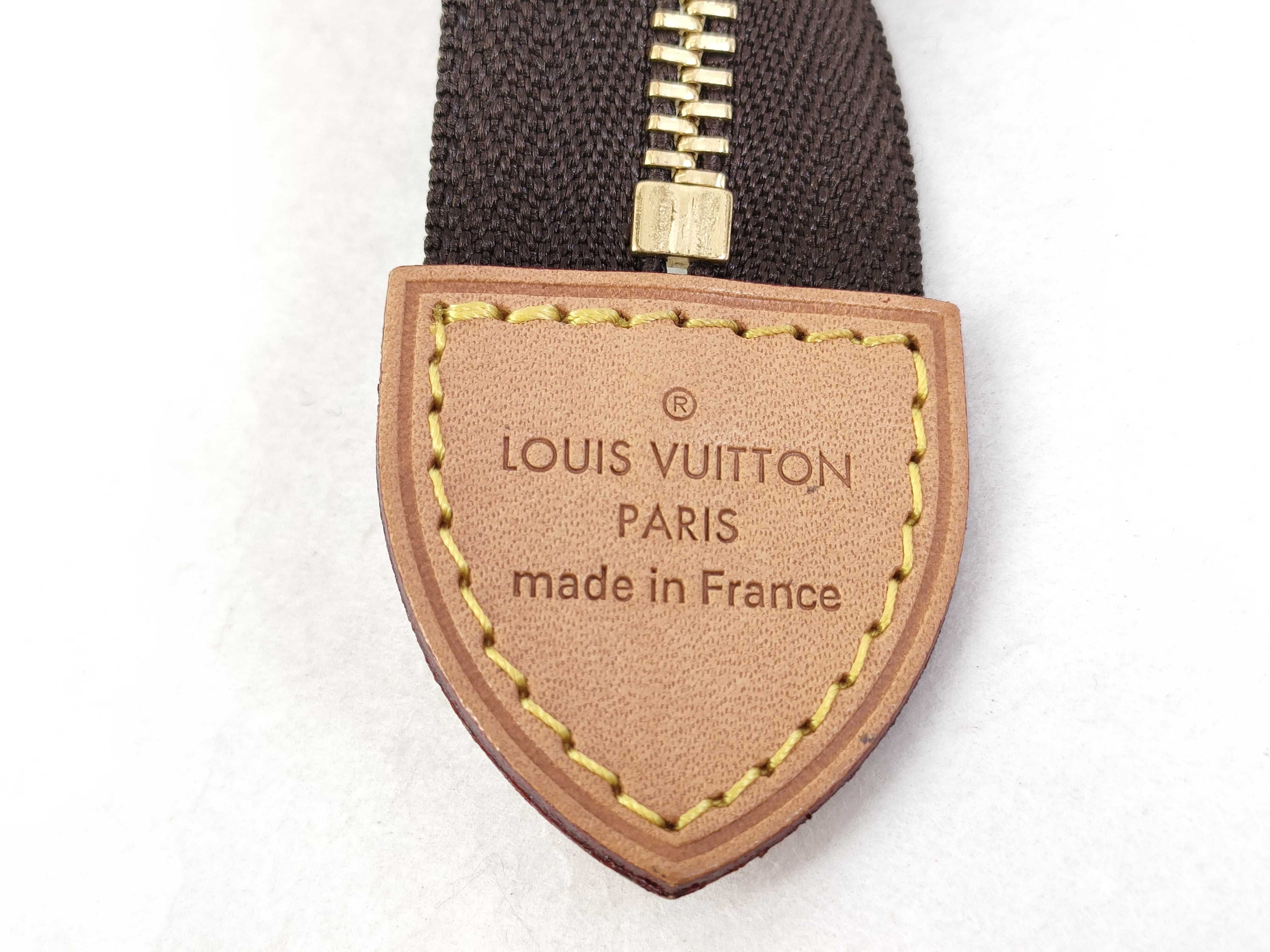 VN- Monogram Pochette Toilette 26 M47542 Pouch — view 8