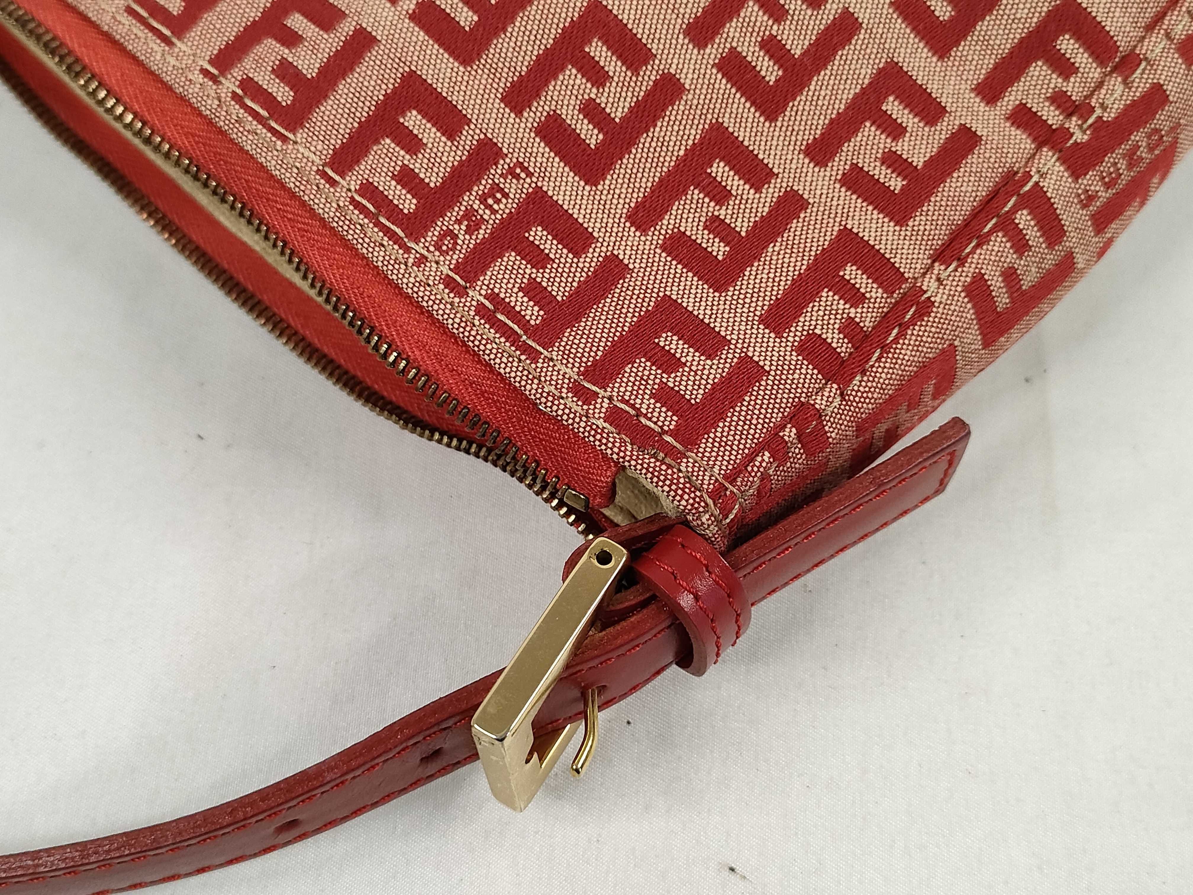 Zucchino Accessory Pouch One-Shoulder Bag — view 14