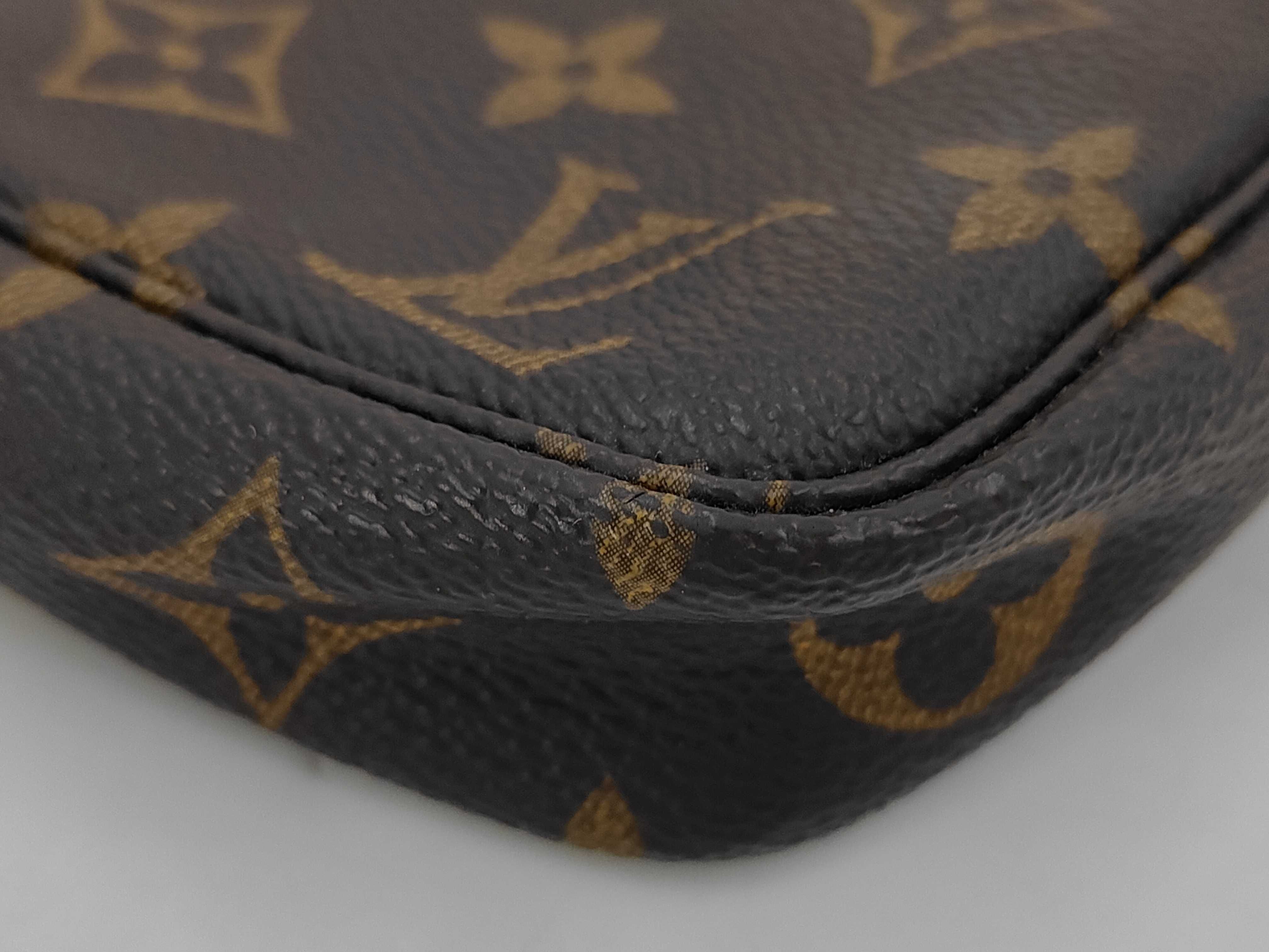 Monogram M40712 Pochette Accessoires Handbag — view 3