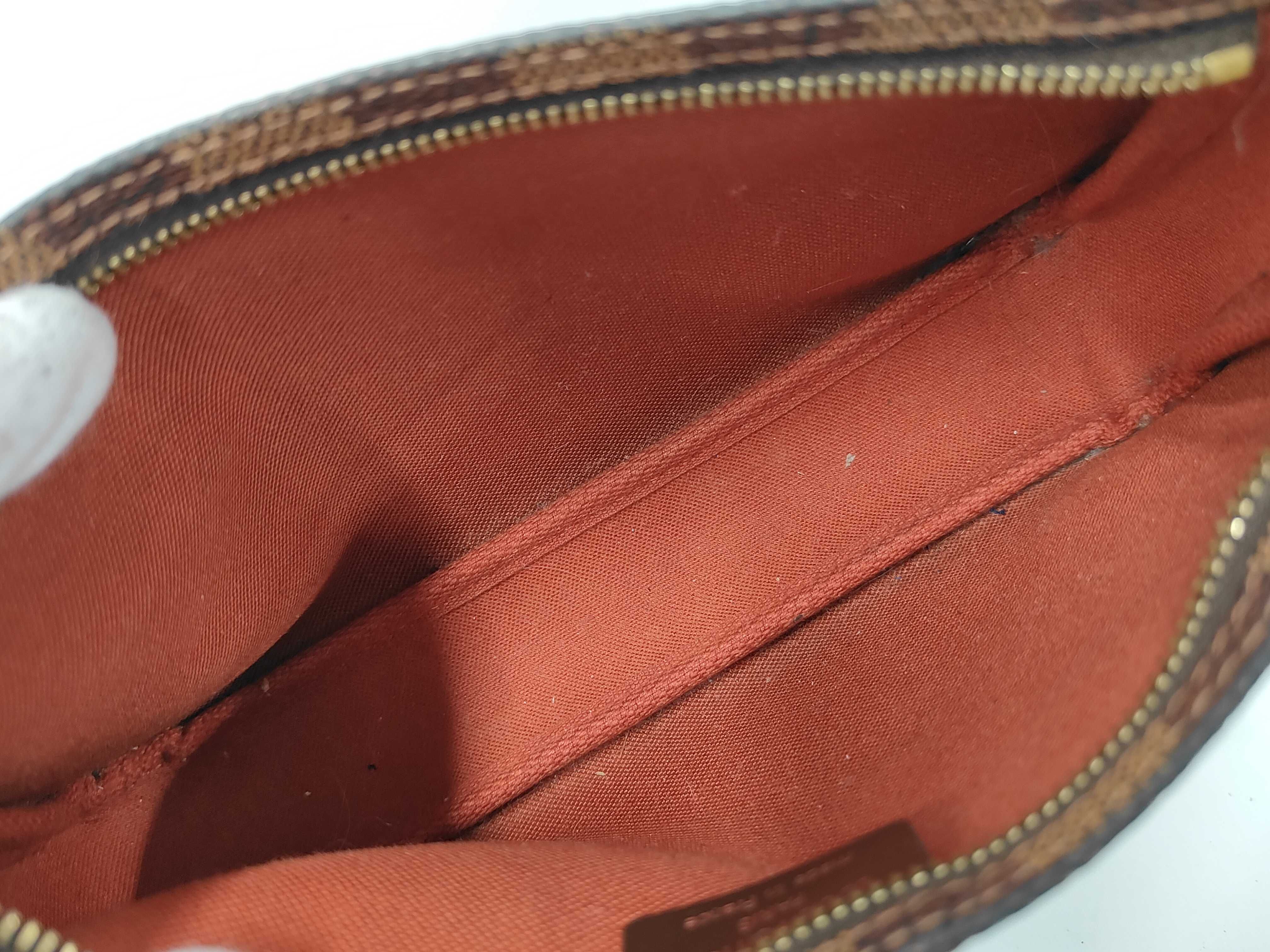 LV Damier Pouch (Handle detached) — view 8