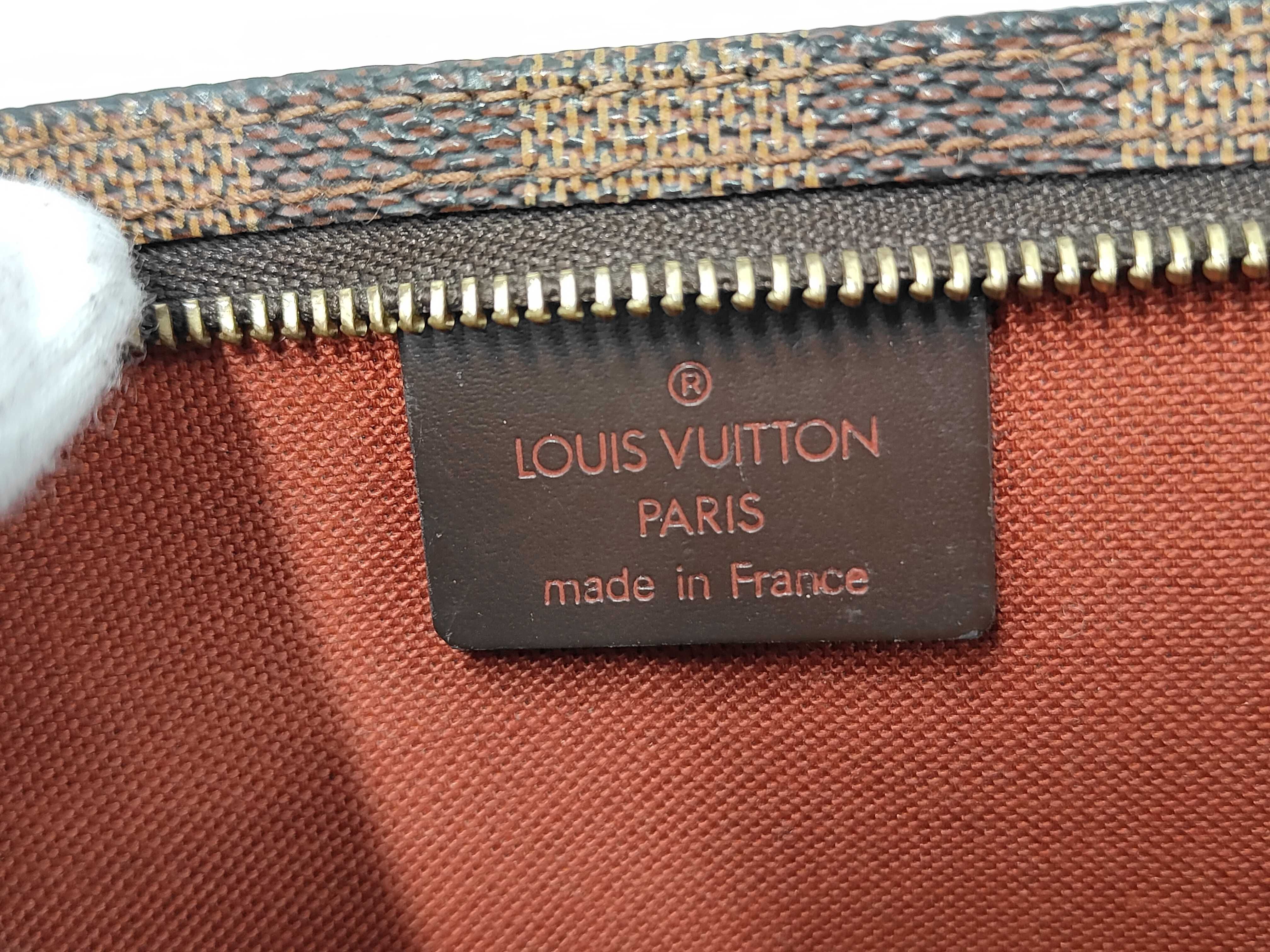 LV Damier Pouch (Handle detached) — view 9