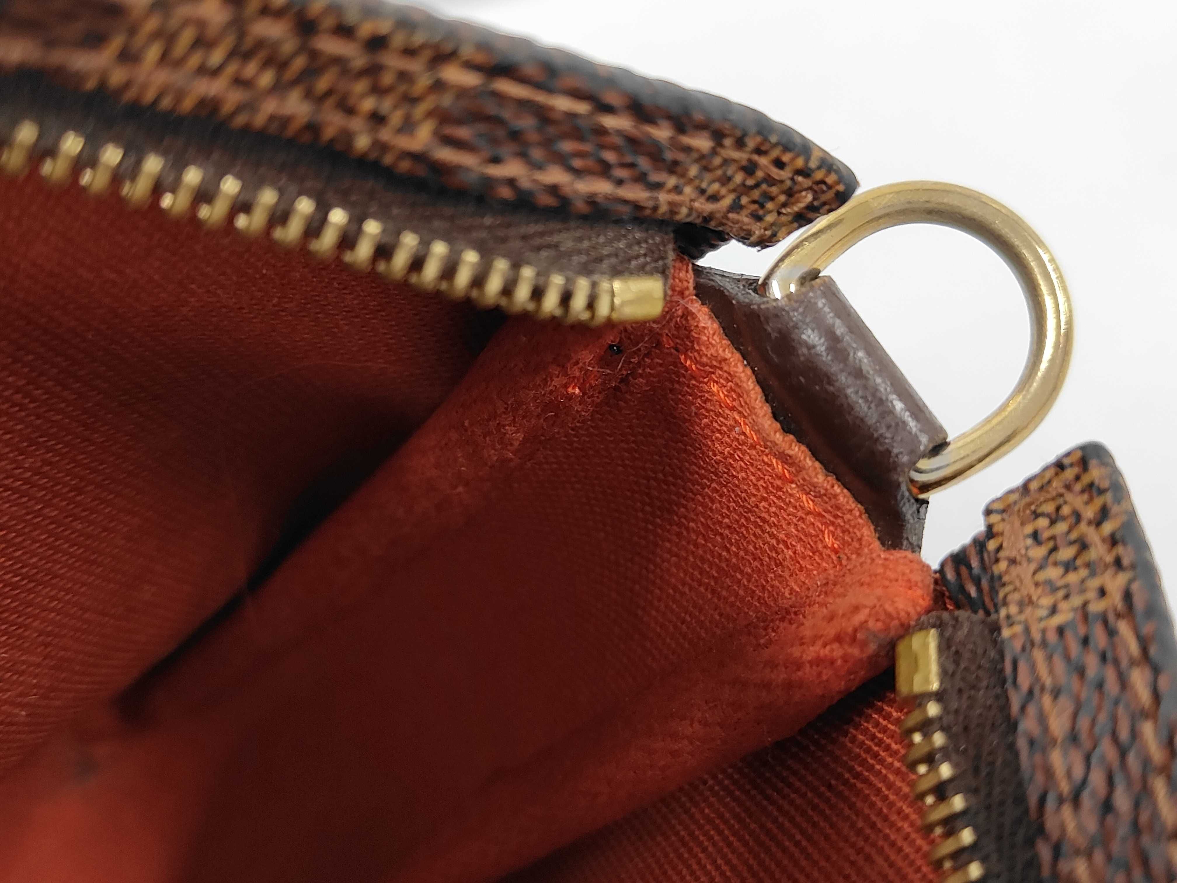LV Damier Pouch (Handle detached) — view 10