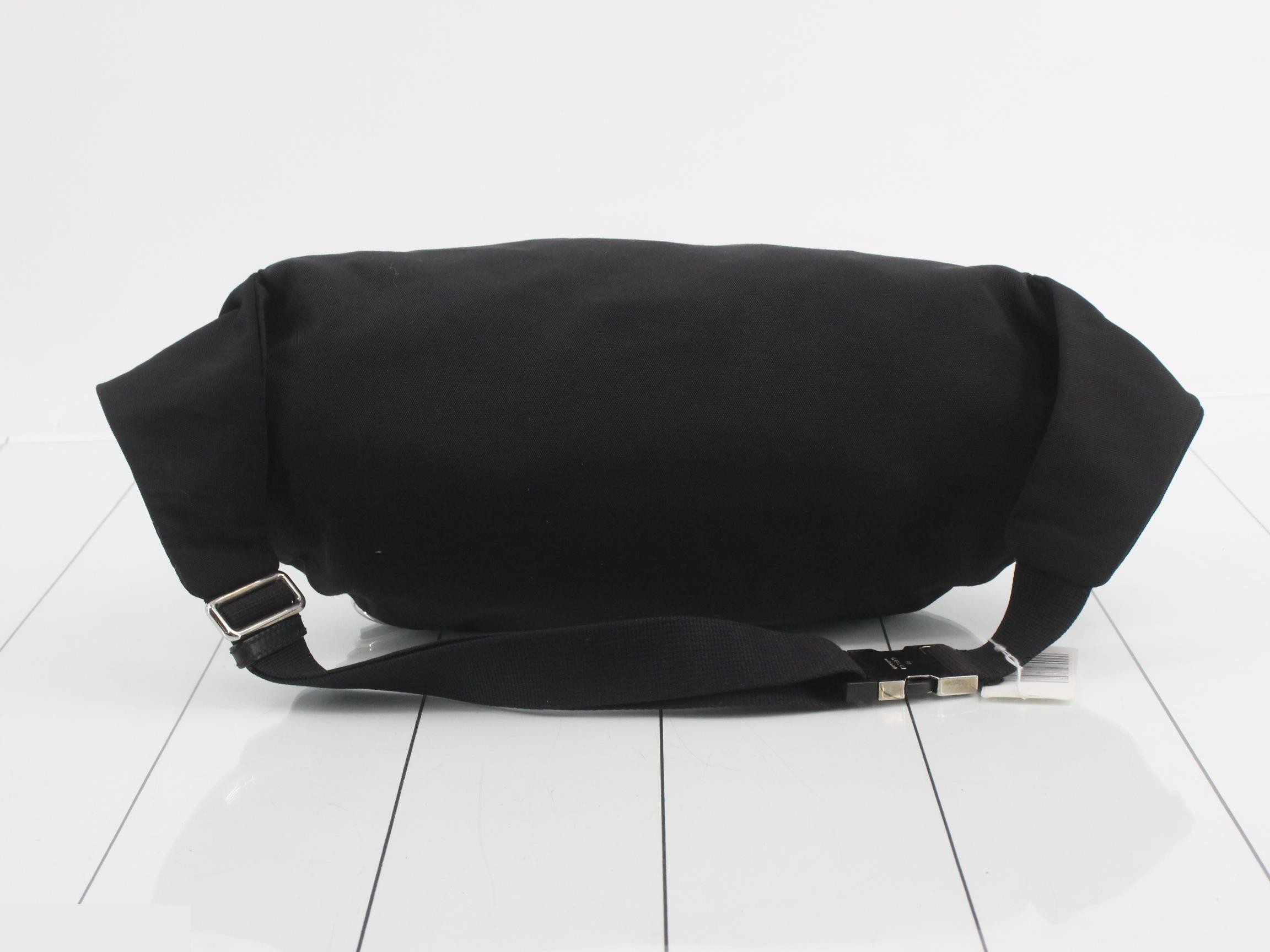 Logo body bag — view 2