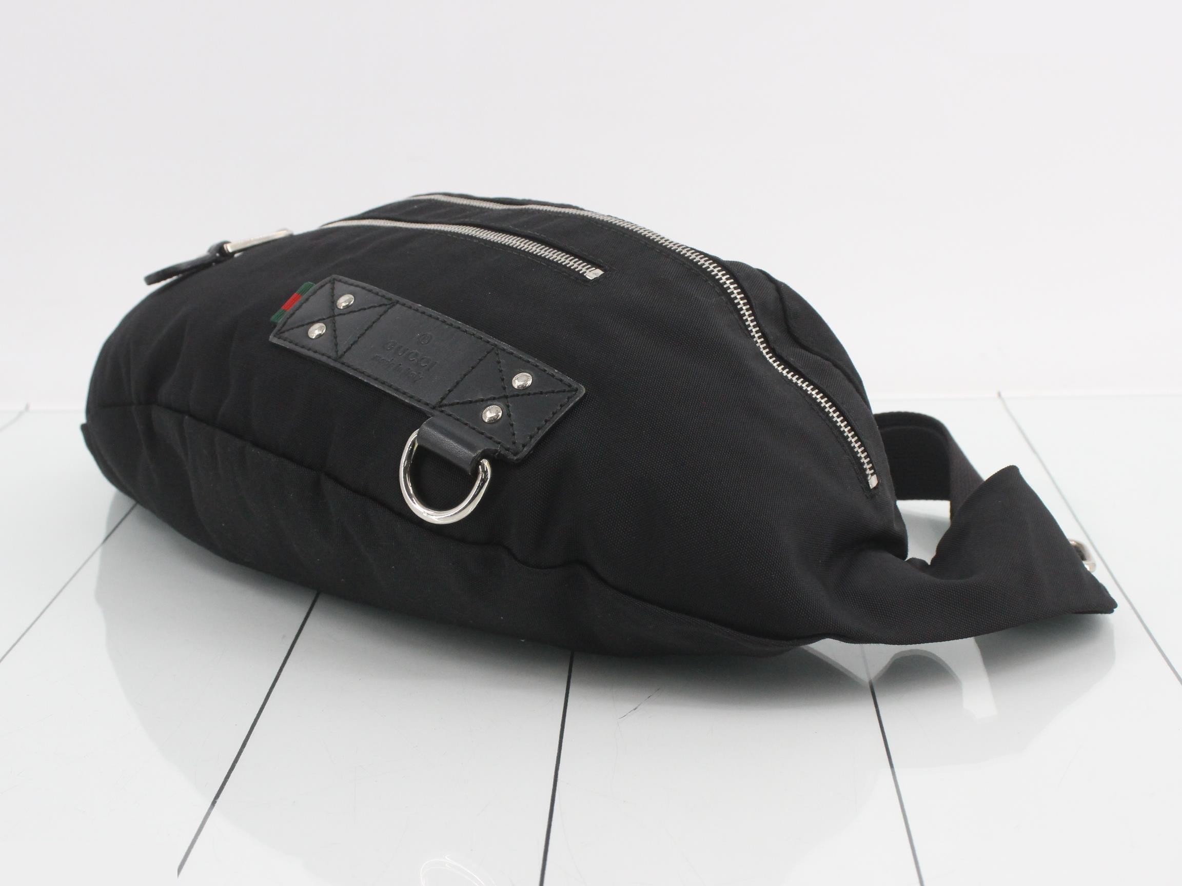 Logo body bag — view 6