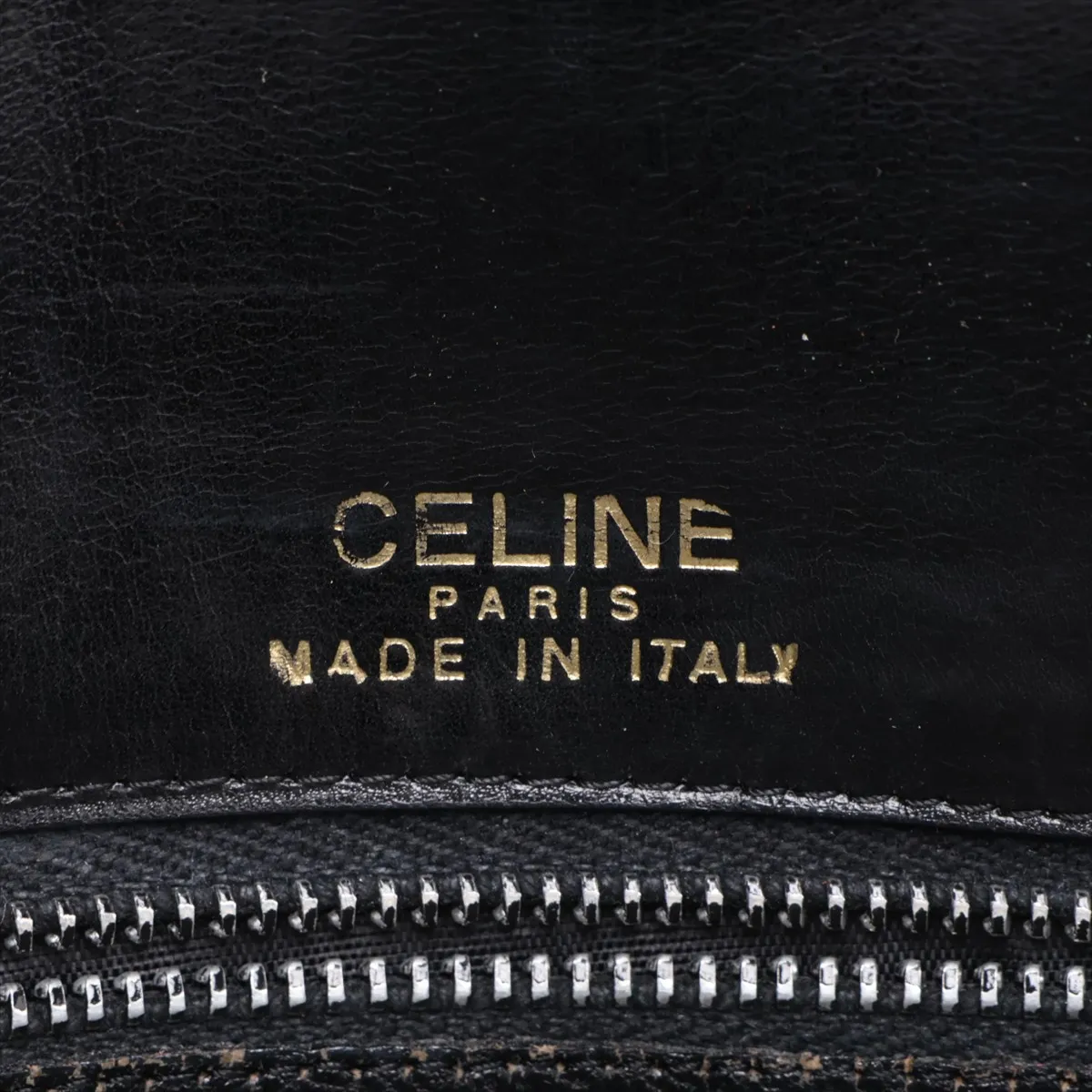 leather shoulder bag with carriage hardware, black. — view 12