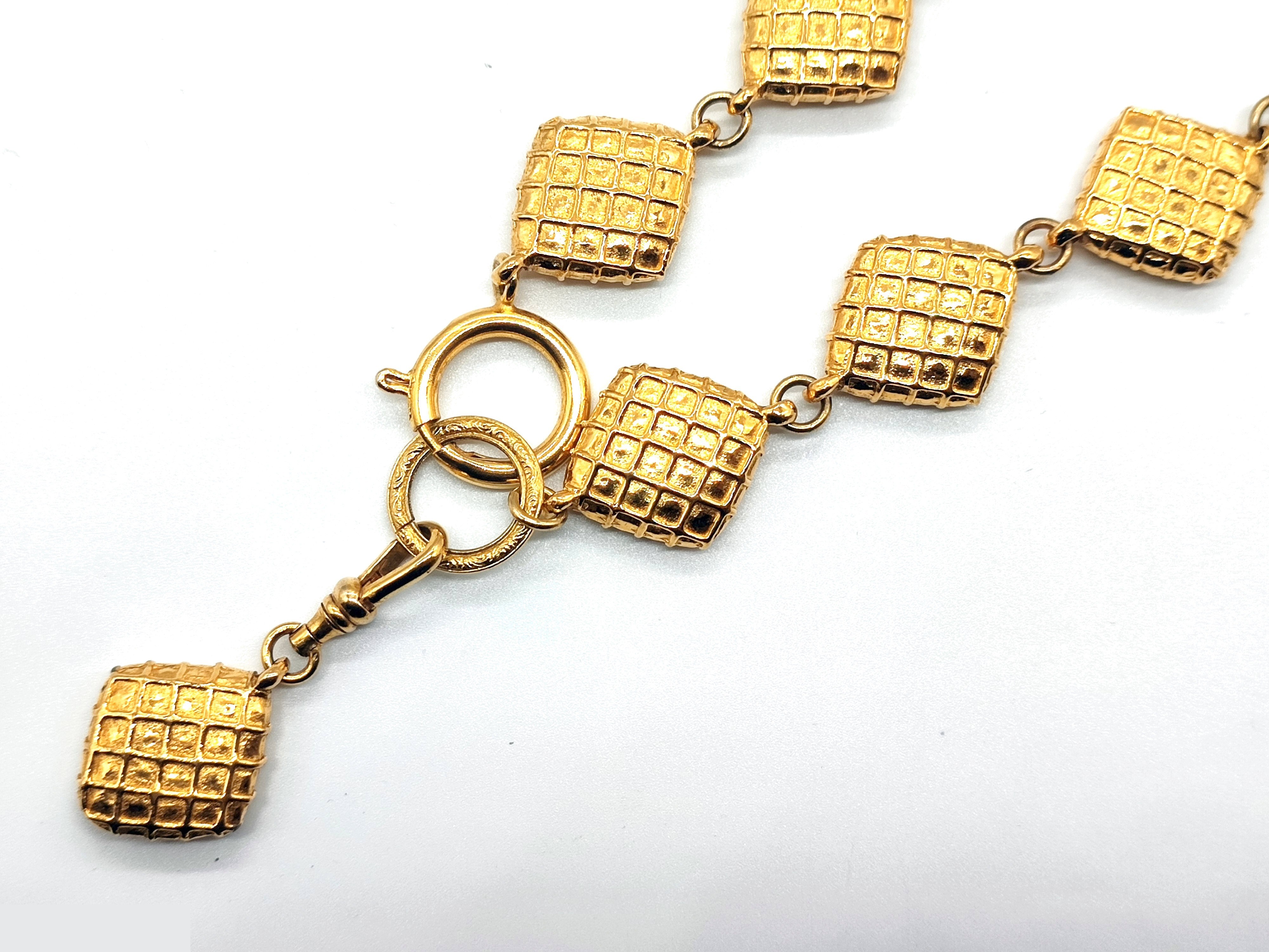 Matelassé diamond-shaped 13-strand necklace, neck circumference approximately 38cm — view 4
