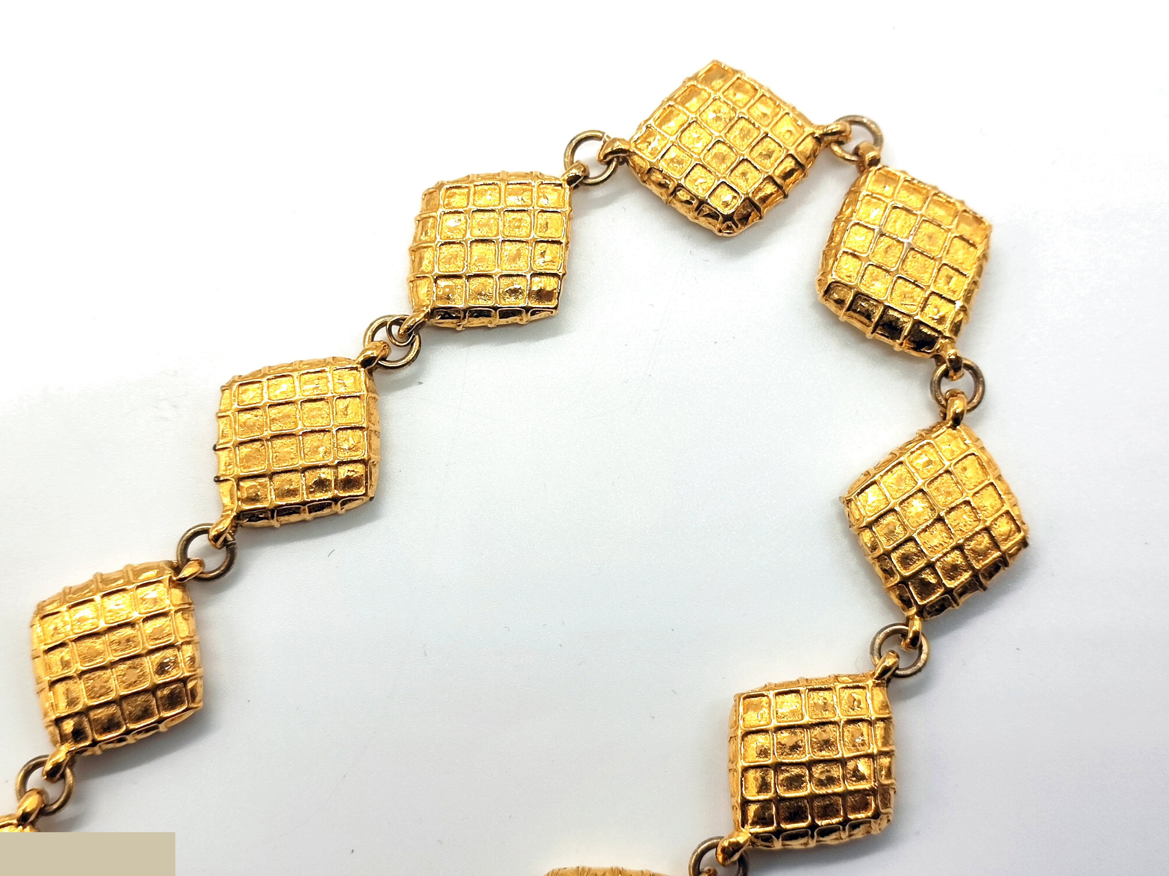 Matelassé diamond-shaped 13-strand necklace, neck circumference approximately 38cm — view 7