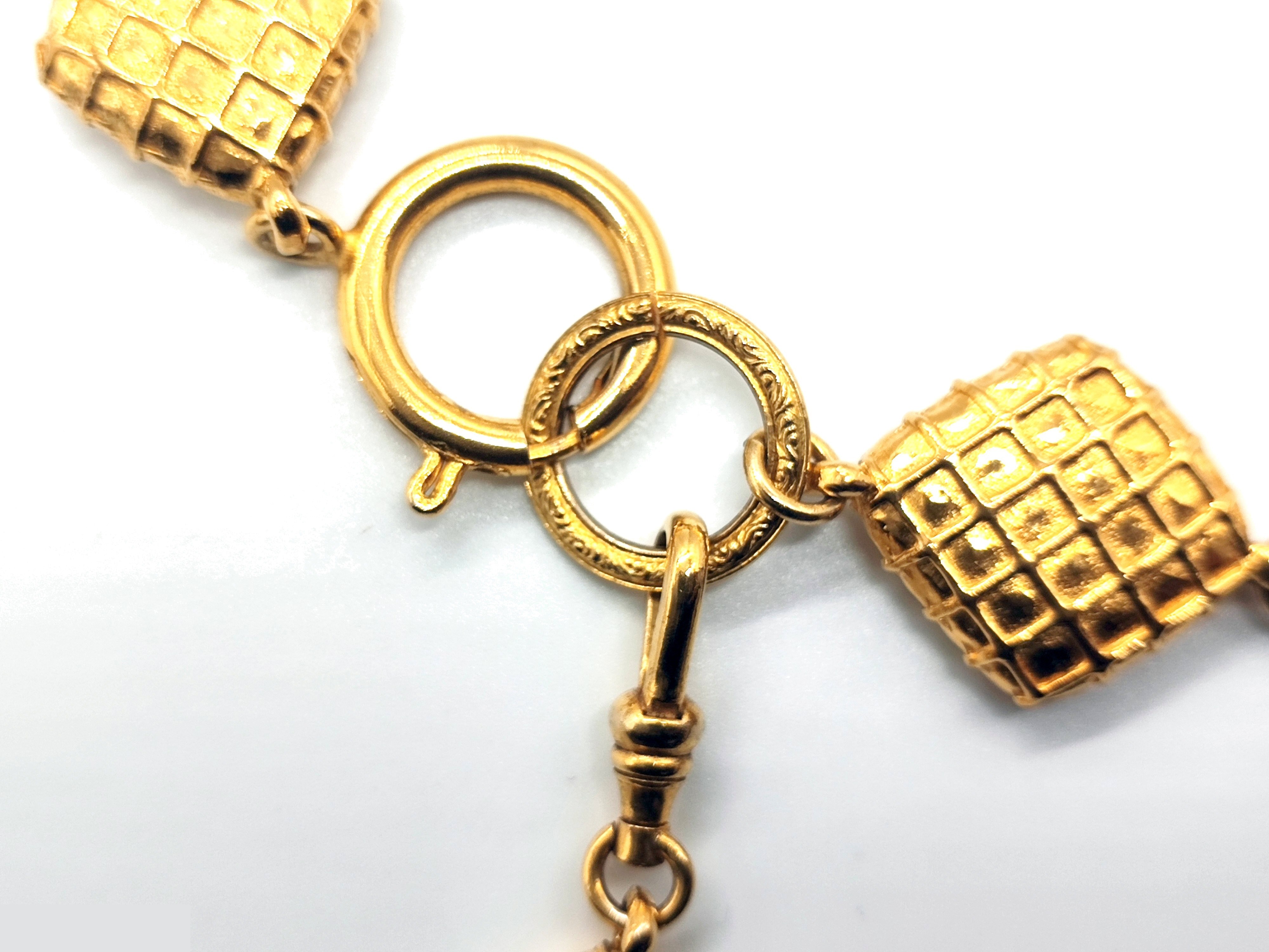 Matelassé diamond-shaped 13-strand necklace, neck circumference approximately 38cm — view 9