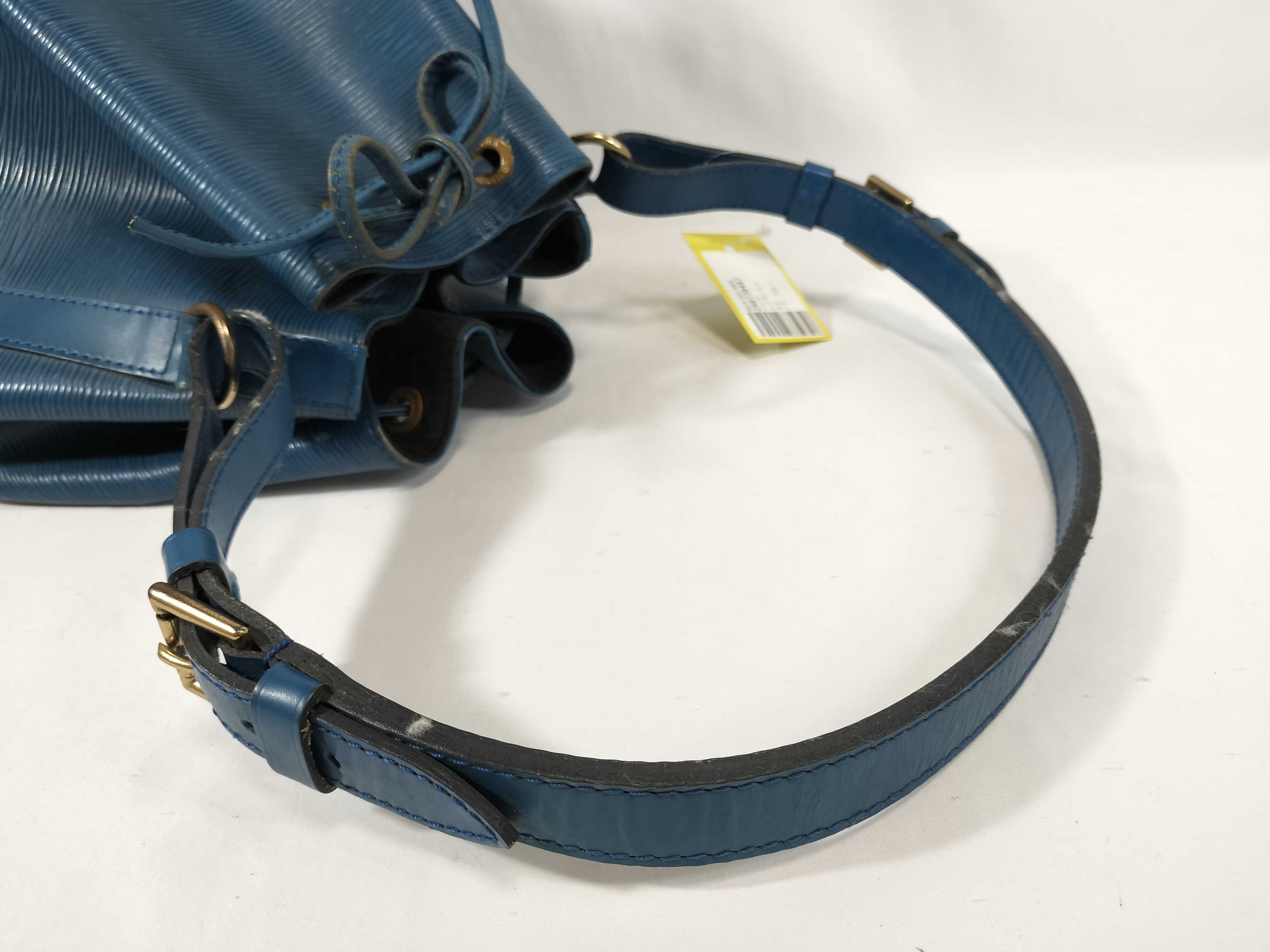 Epi Noe Blue Shoulder Bag — view 3