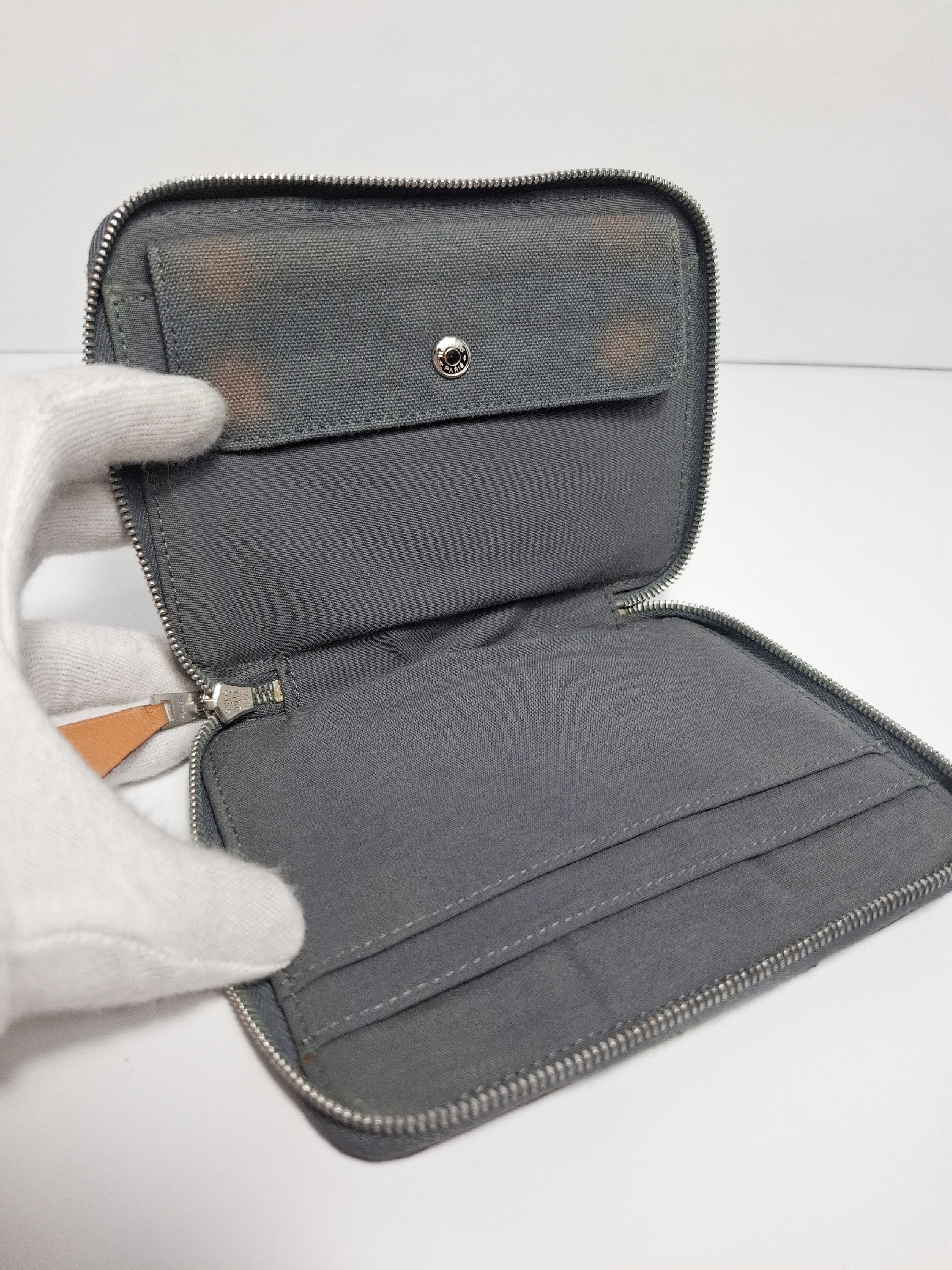 gray canvas wallet — view 6