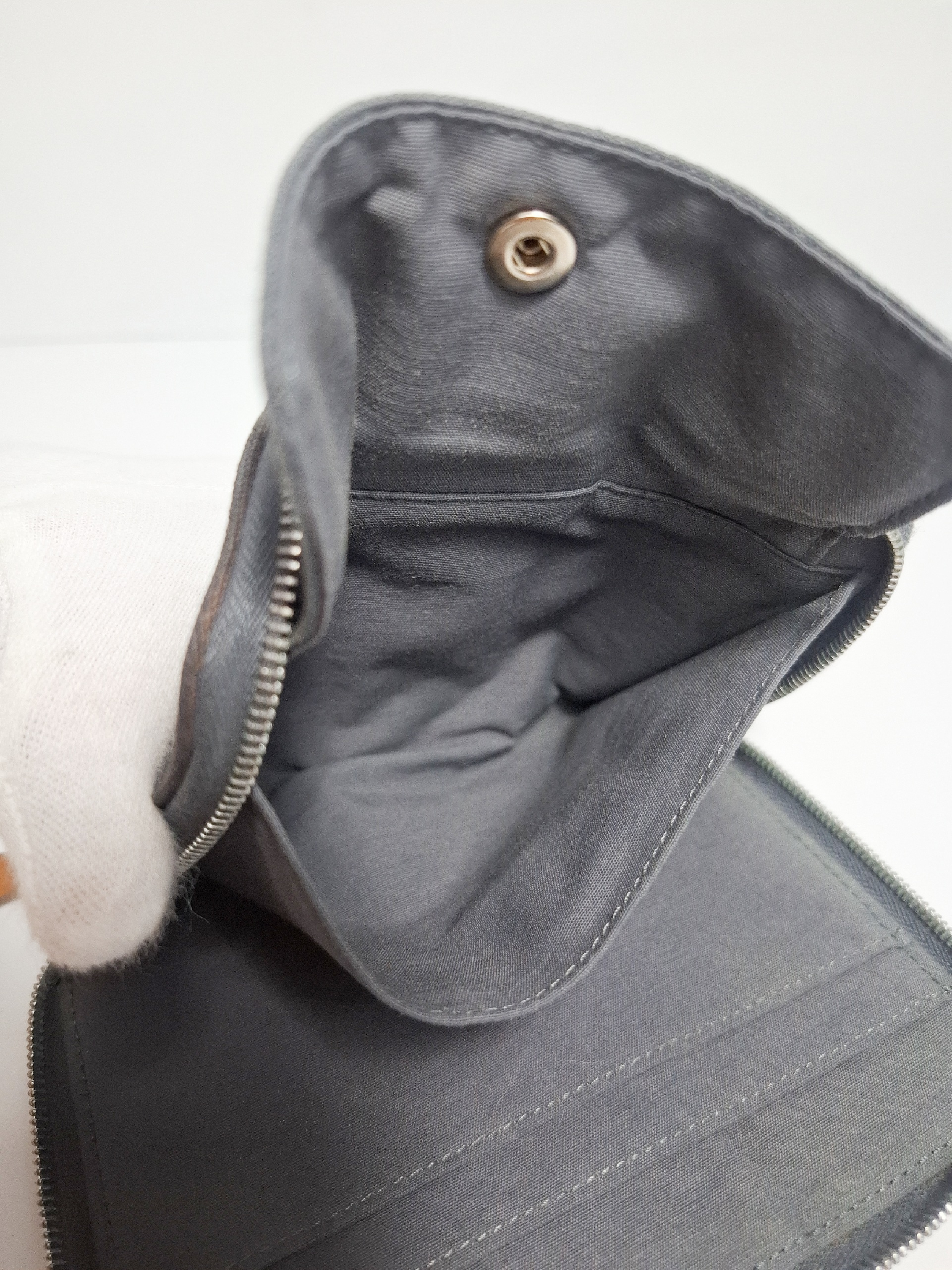 gray canvas wallet — view 7