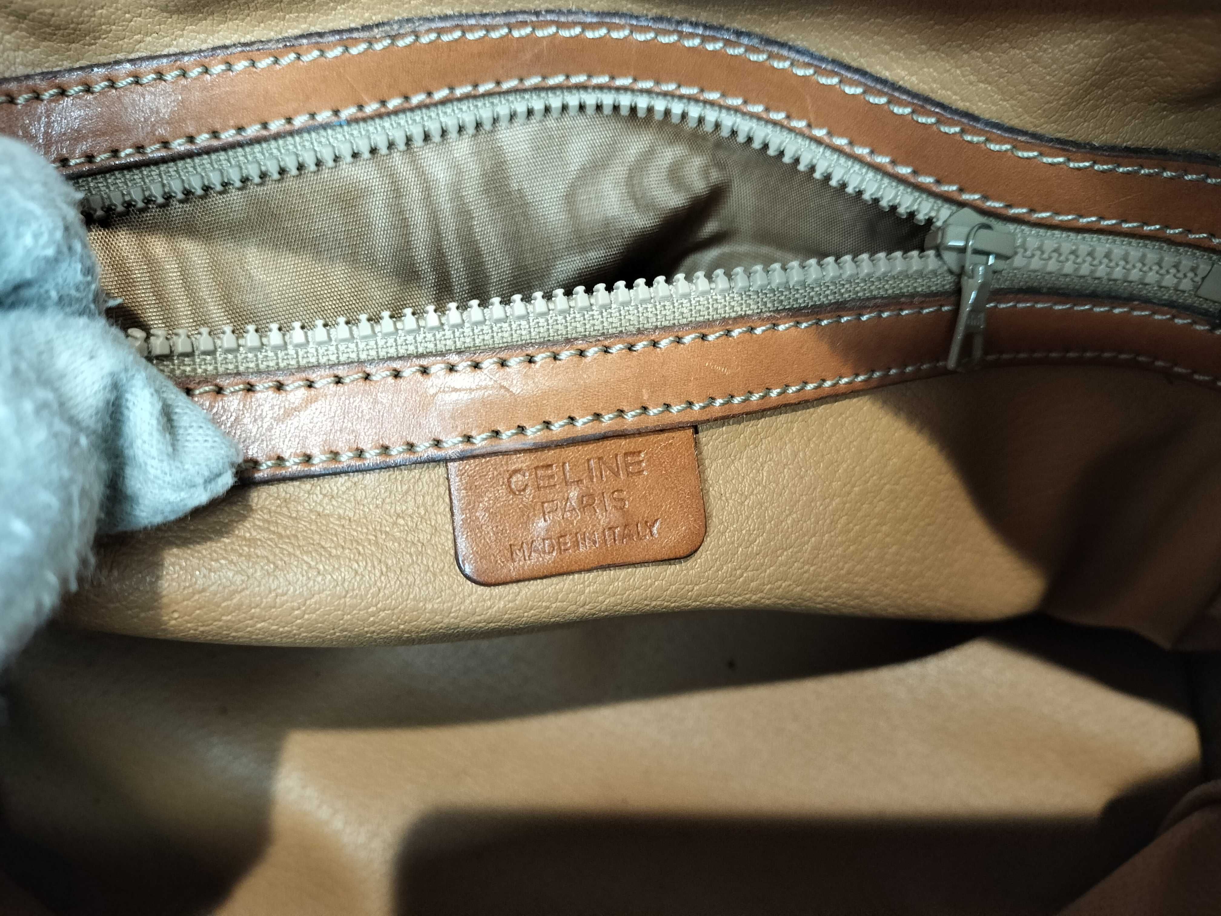 Triomphe Handbag — view 12