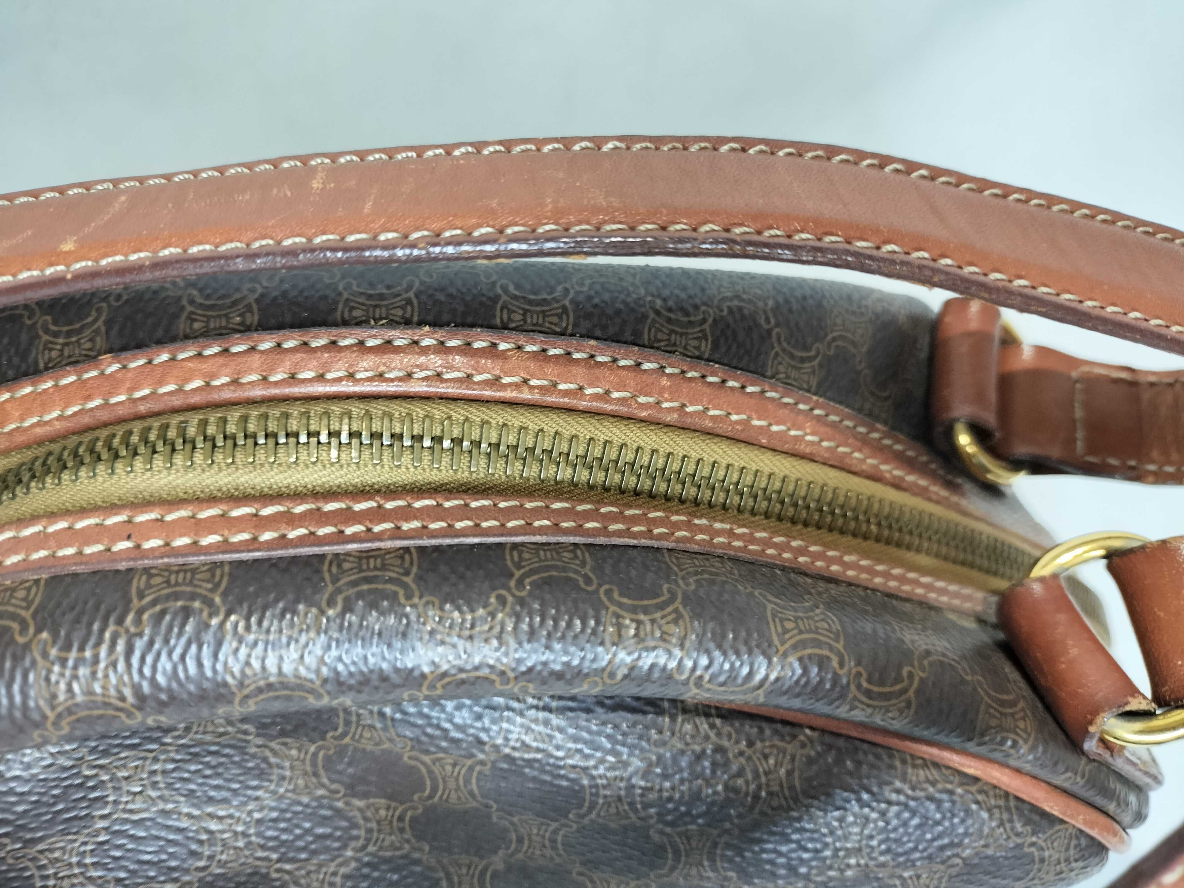 Triomphe Handbag — view 9
