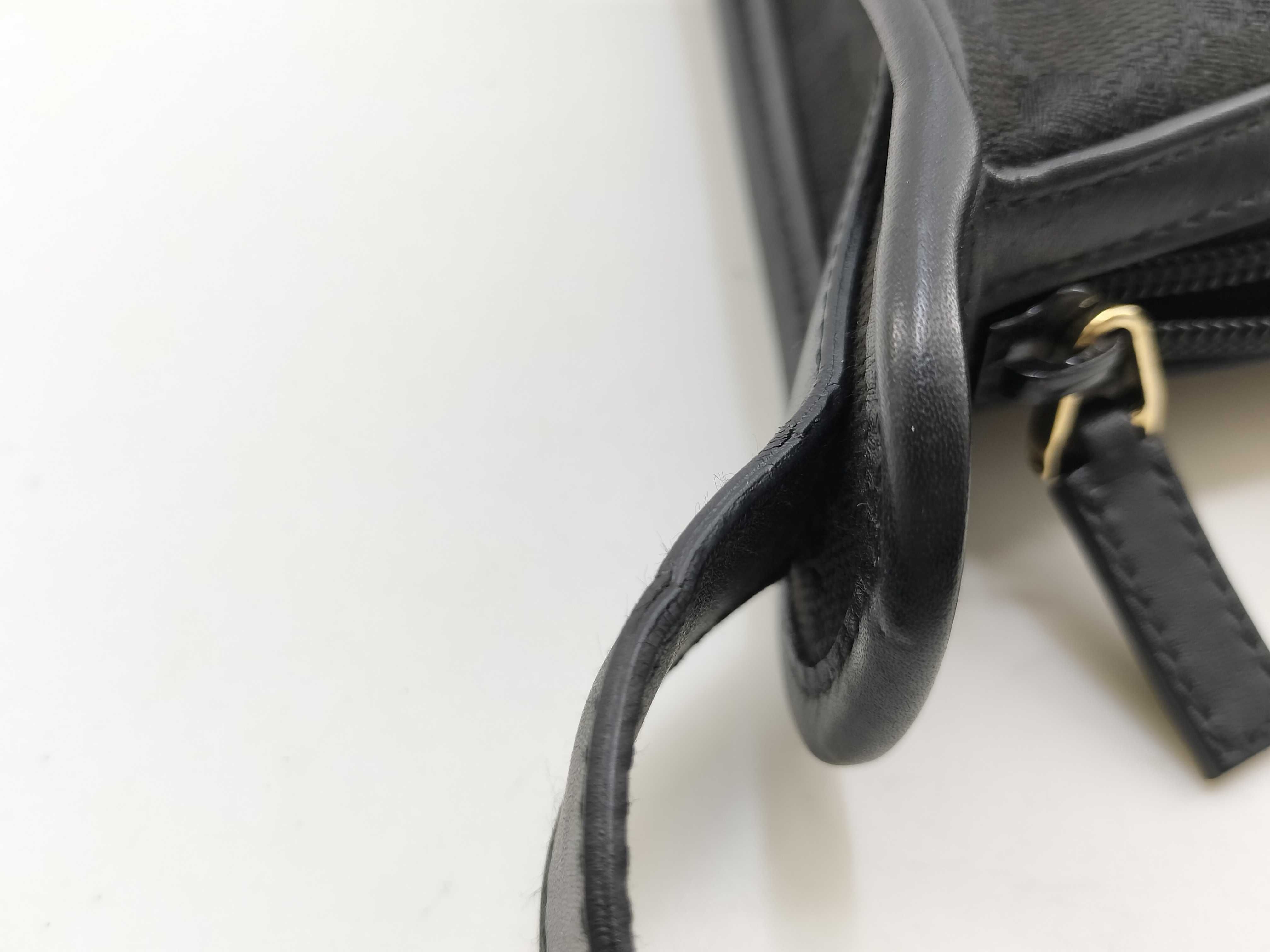GG Canvas Gucci GG One-Shoulder Bag Handbag Shoulder Bag — view 14