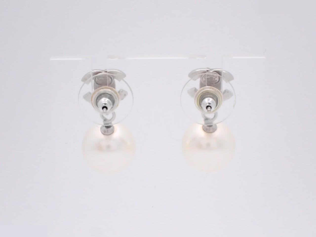 Pearl earrings — view 2