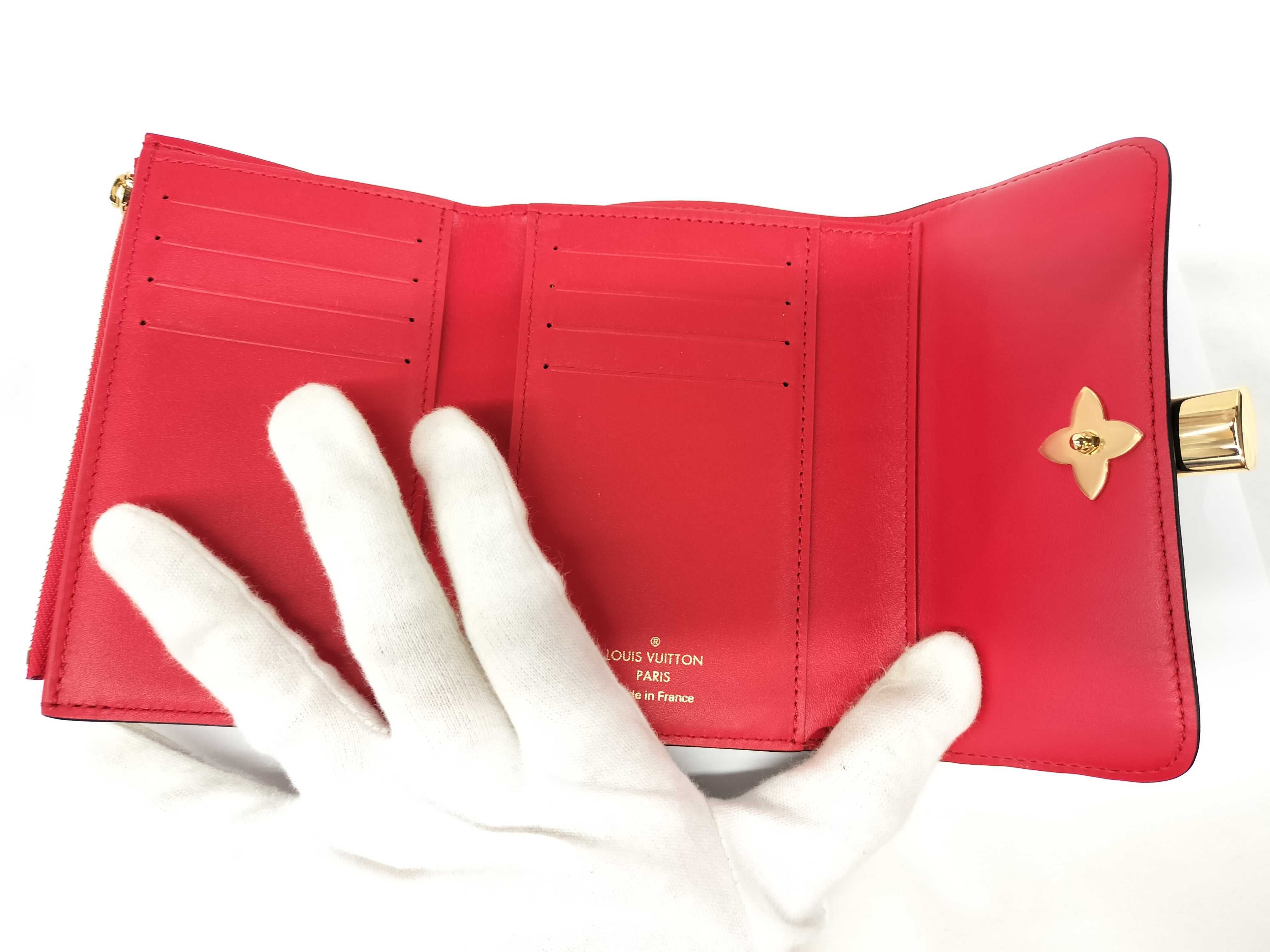 M62567 Wallet — view 11