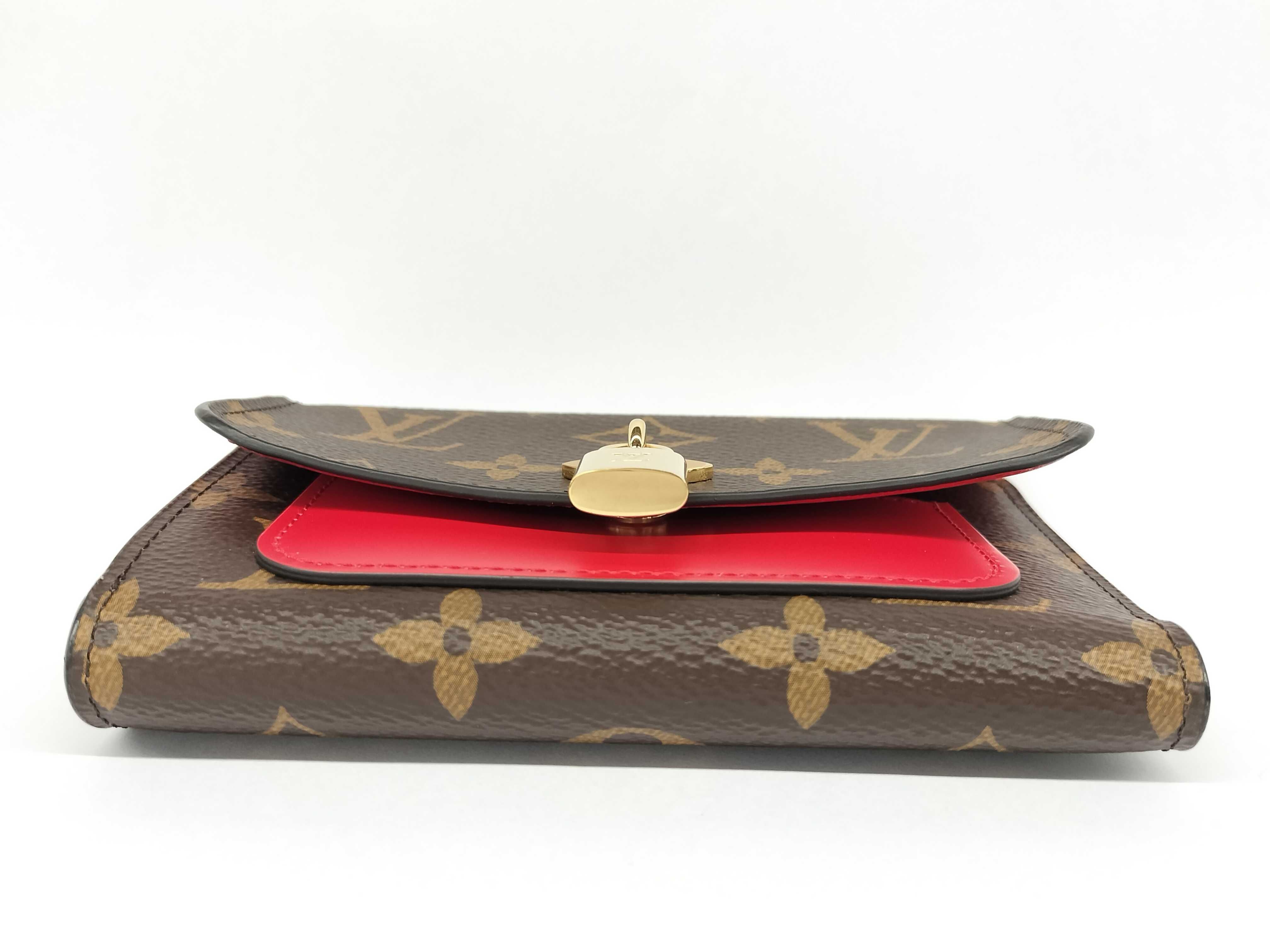 M62567 Wallet — view 3