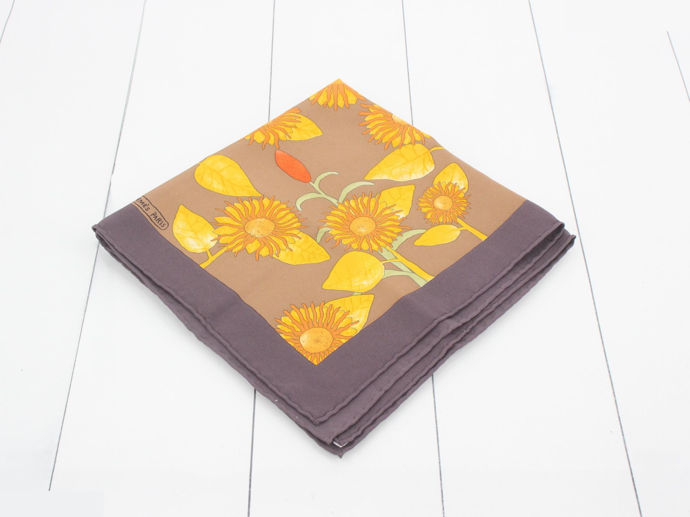 Carré 45 Scarf