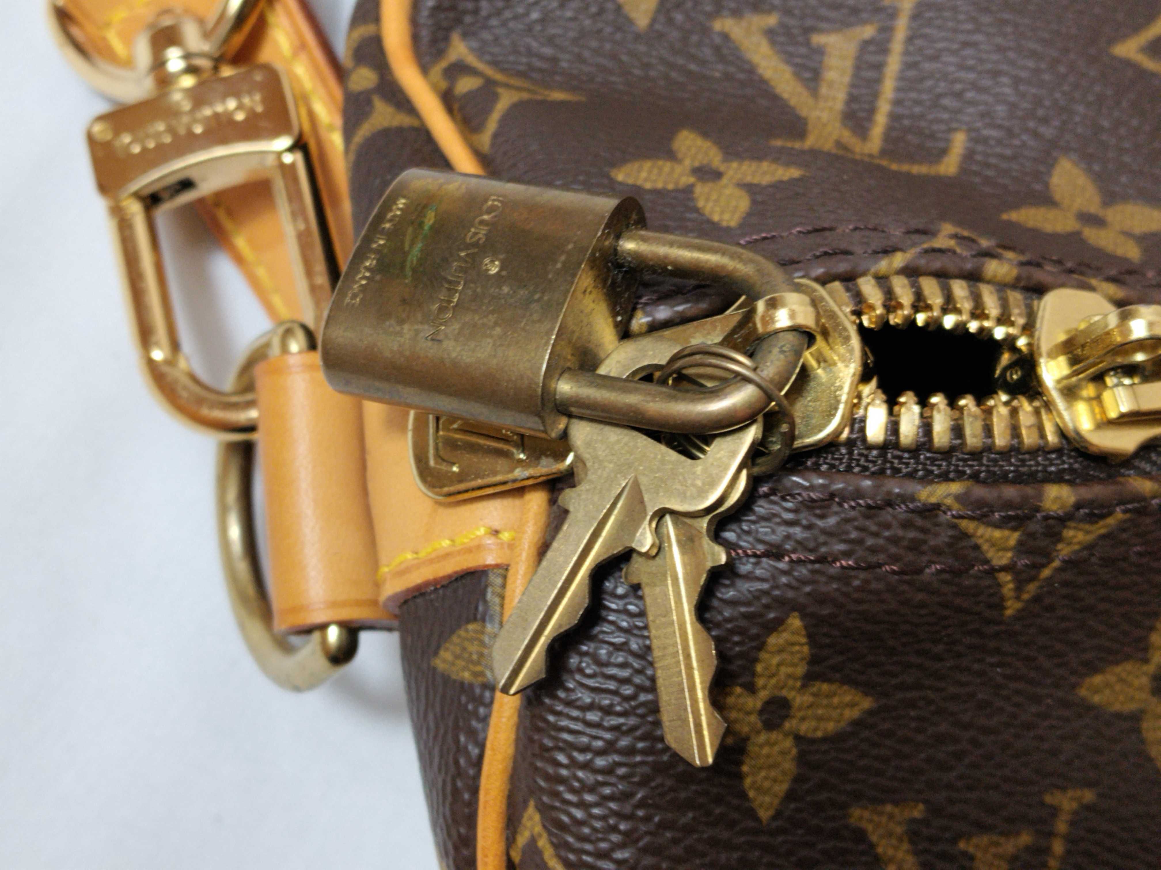Monogram Keepall Bandoulière 55 Boston Bag — view 15