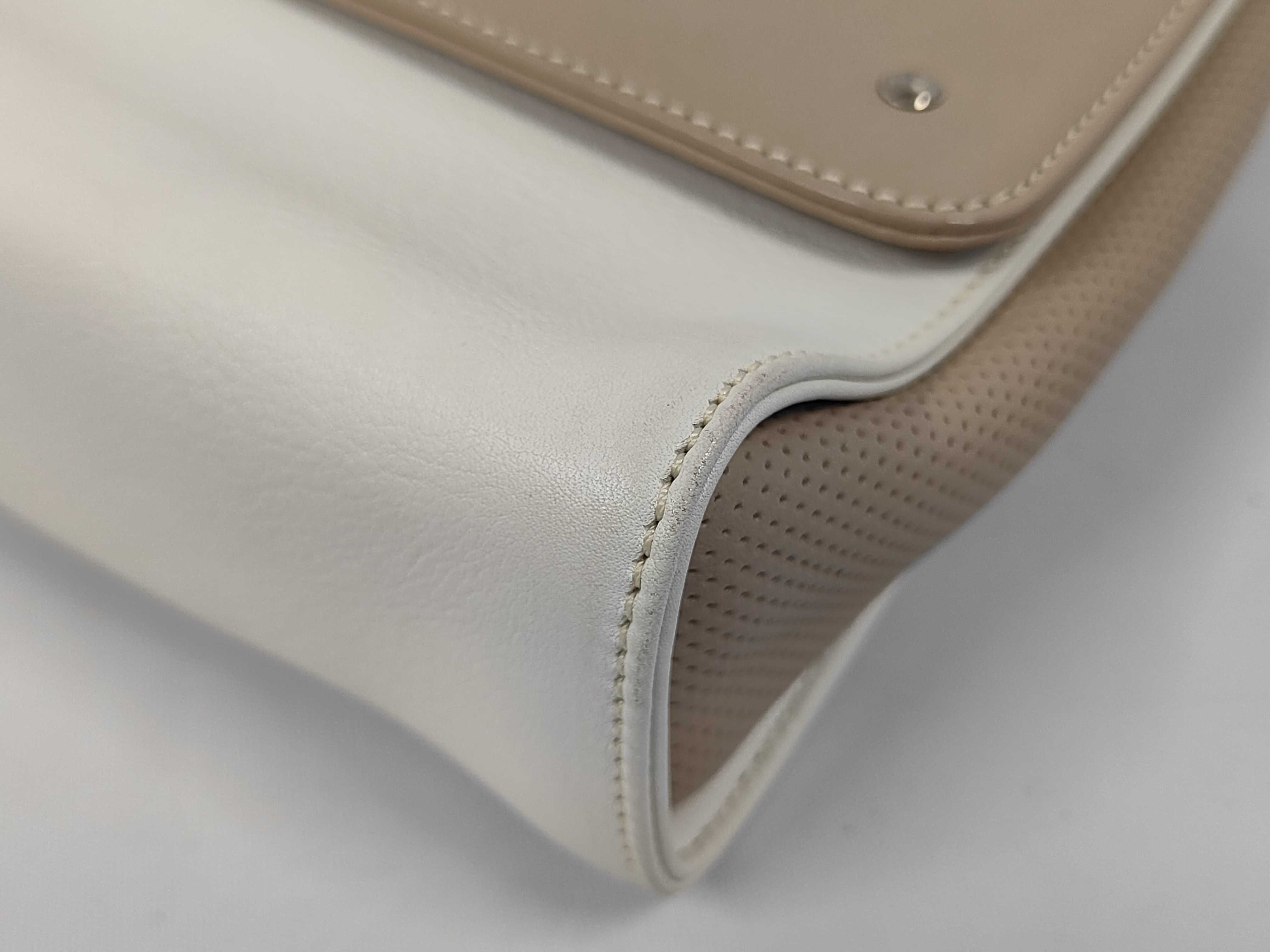 Leather One-Shoulder Bag. Accessories: Dust bag. Handbag. — view 4