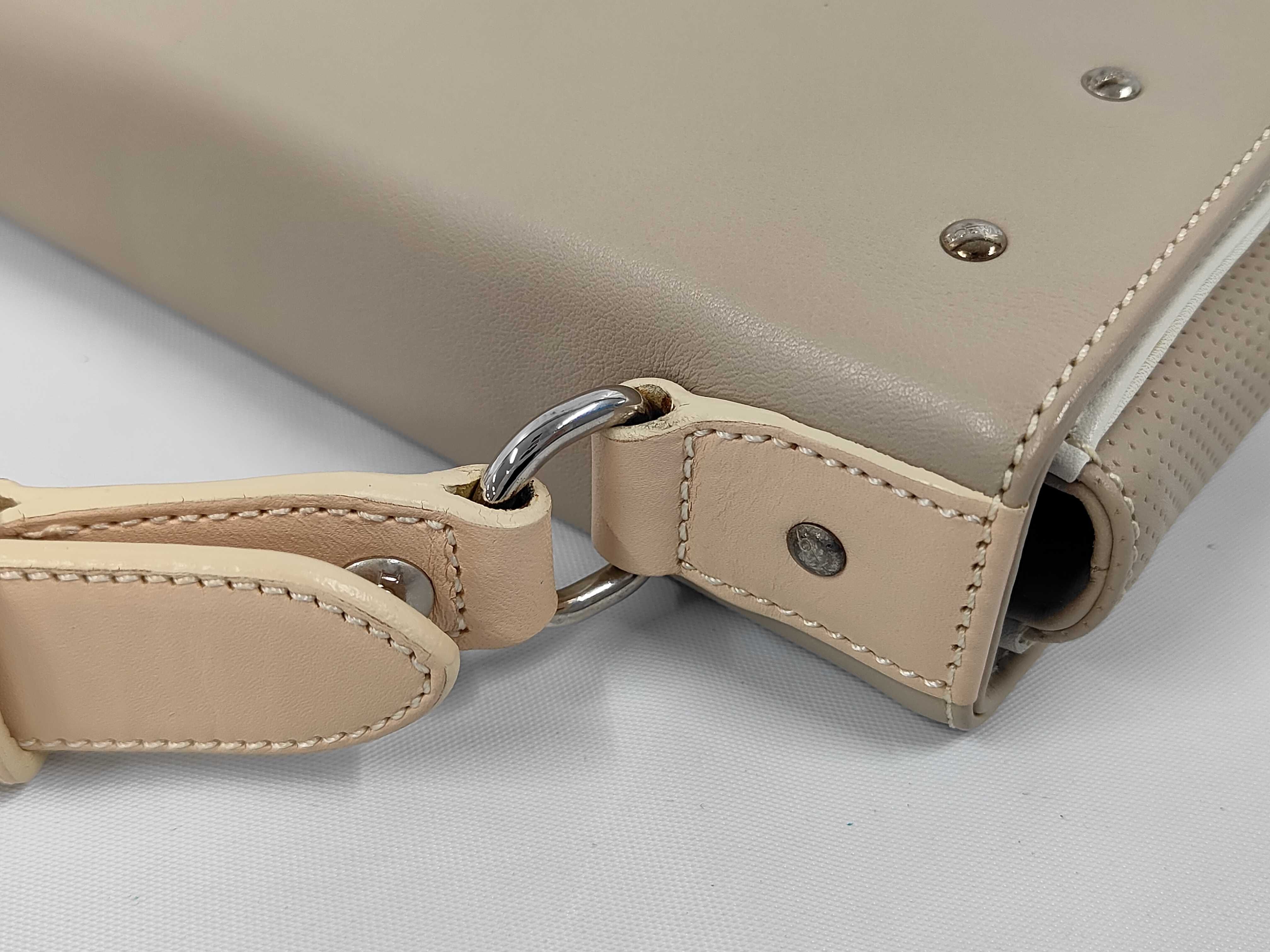 Leather One-Shoulder Bag. Accessories: Dust bag. Handbag. — view 6