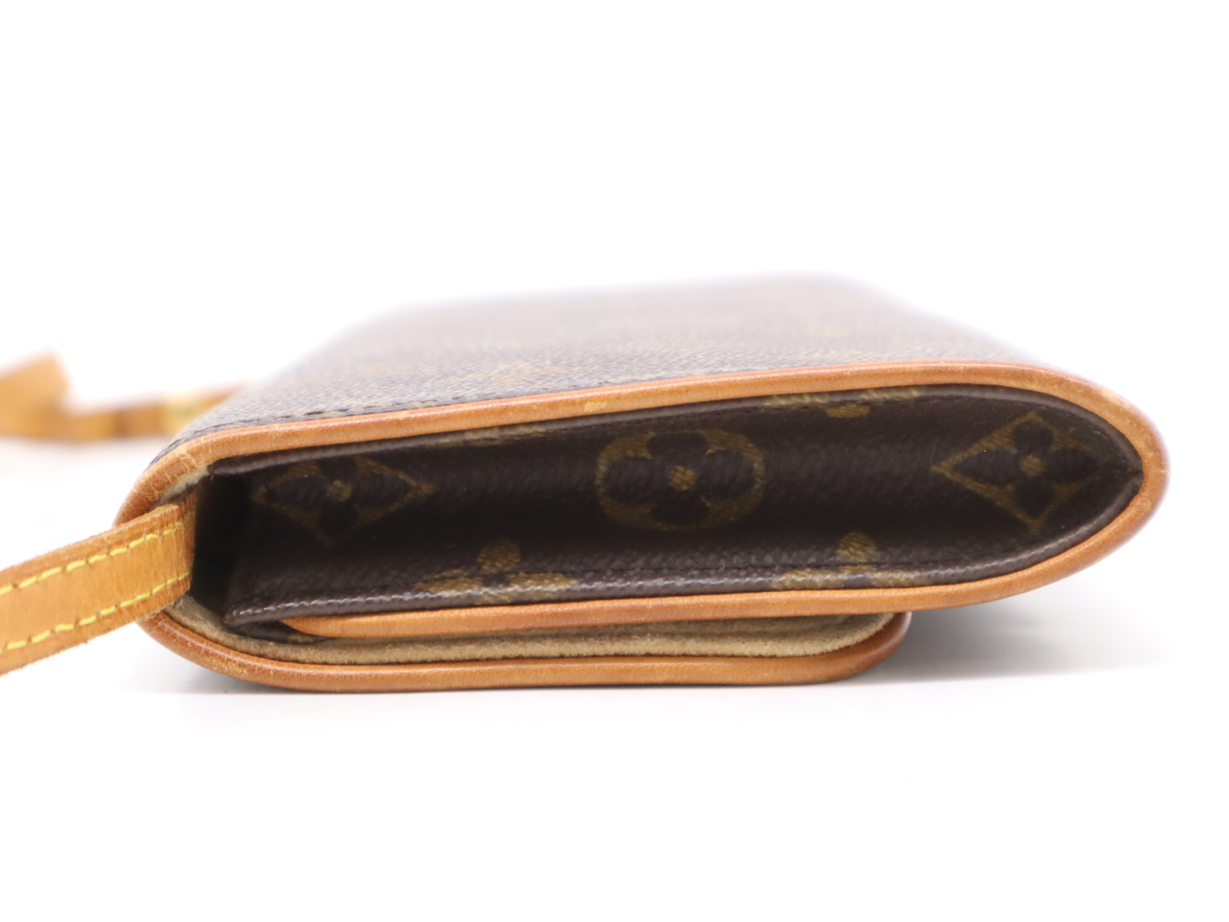 M51852 Monogram Pochette Twin GM Shoulder Strap Shoulder Bag — view 3