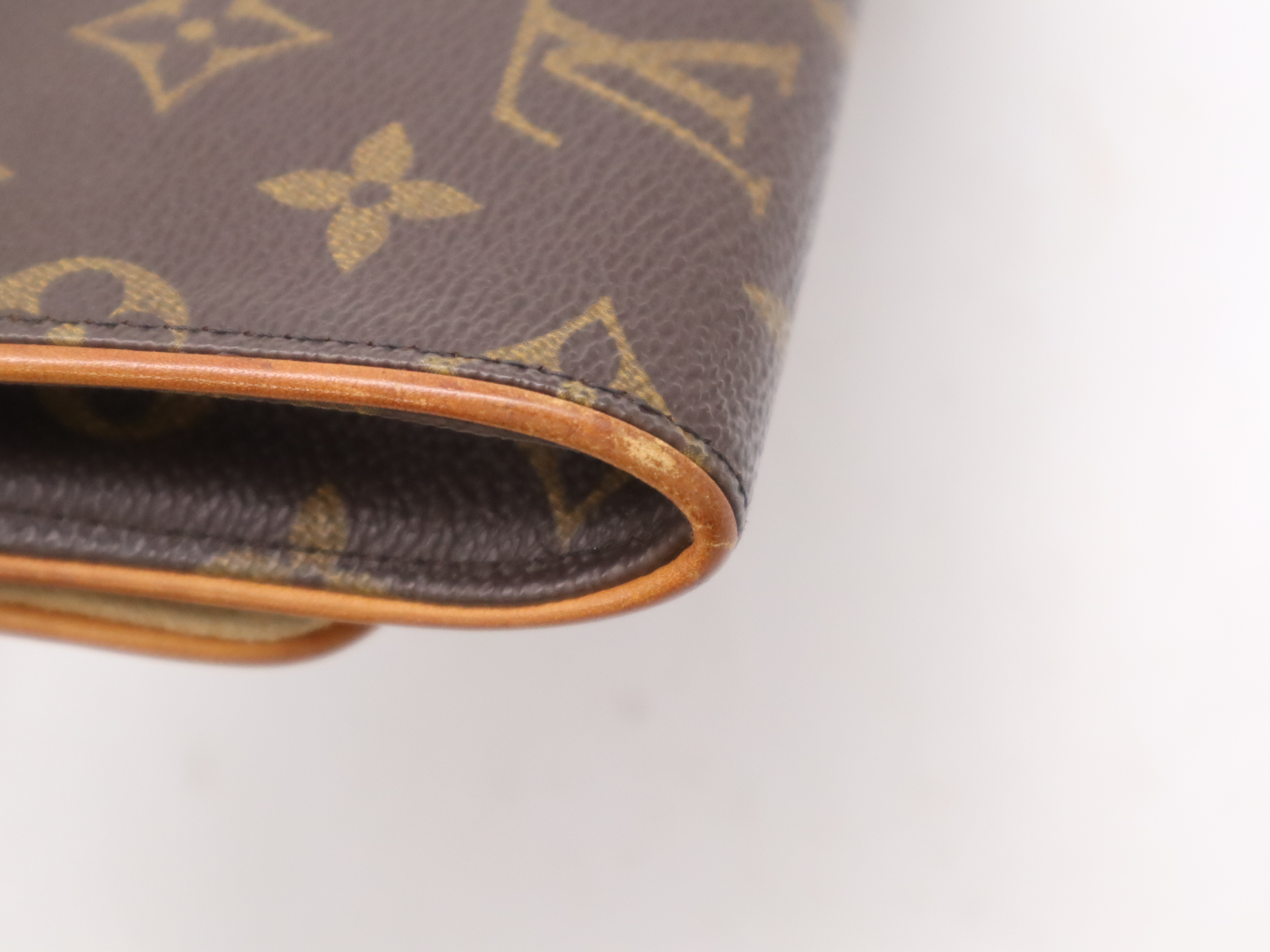 M51852 Monogram Pochette Twin GM Shoulder Strap Shoulder Bag — view 10