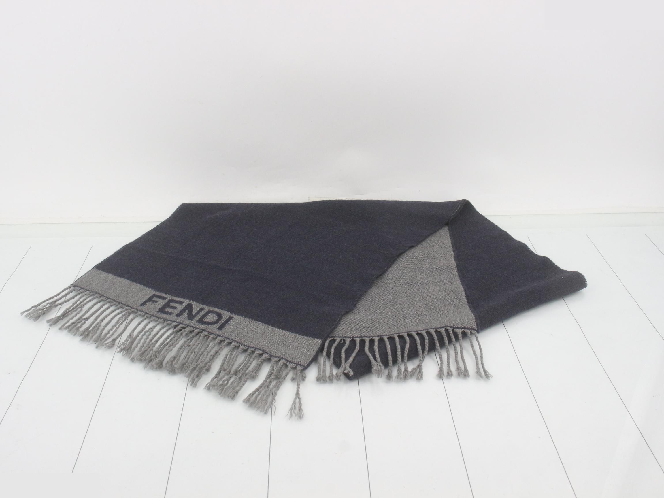Other lines: Small items, accessories, and scarves — view 2