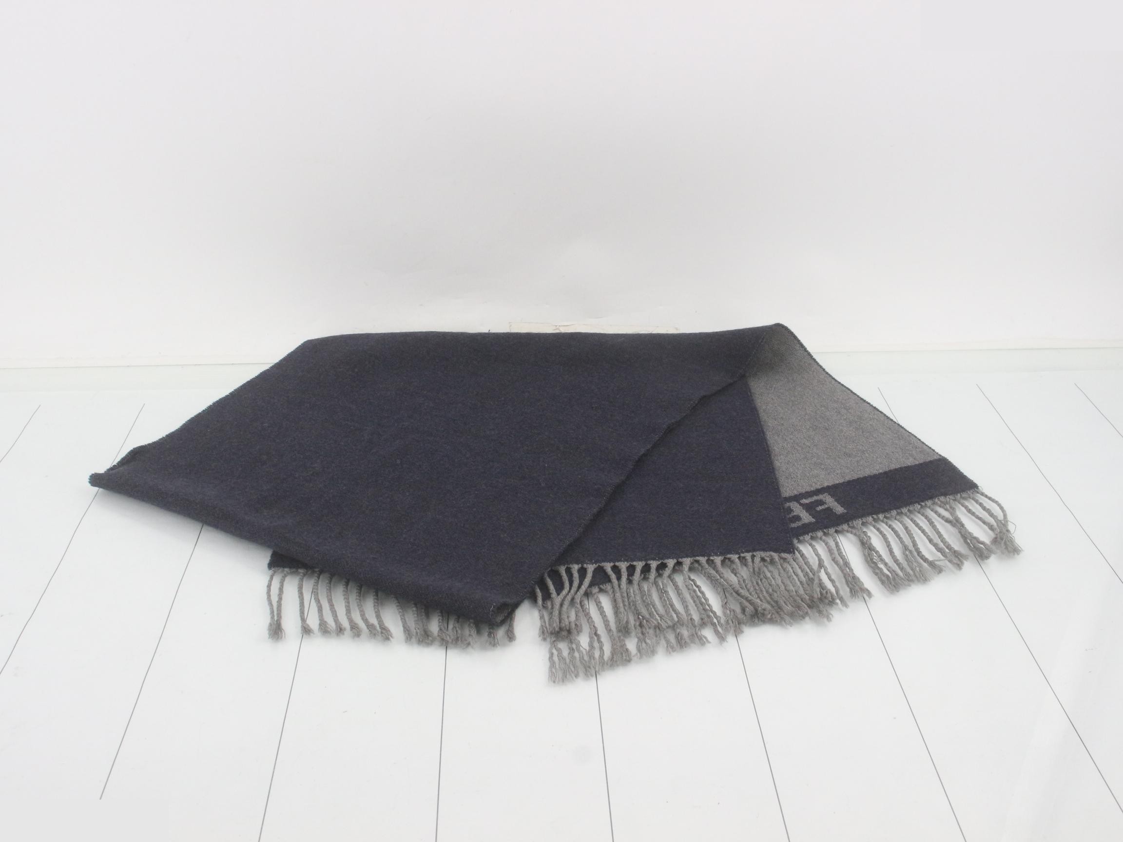 Other lines: Small items, accessories, and scarves — view 3