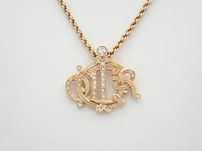 Gold necklace, chain approximately 44cm
