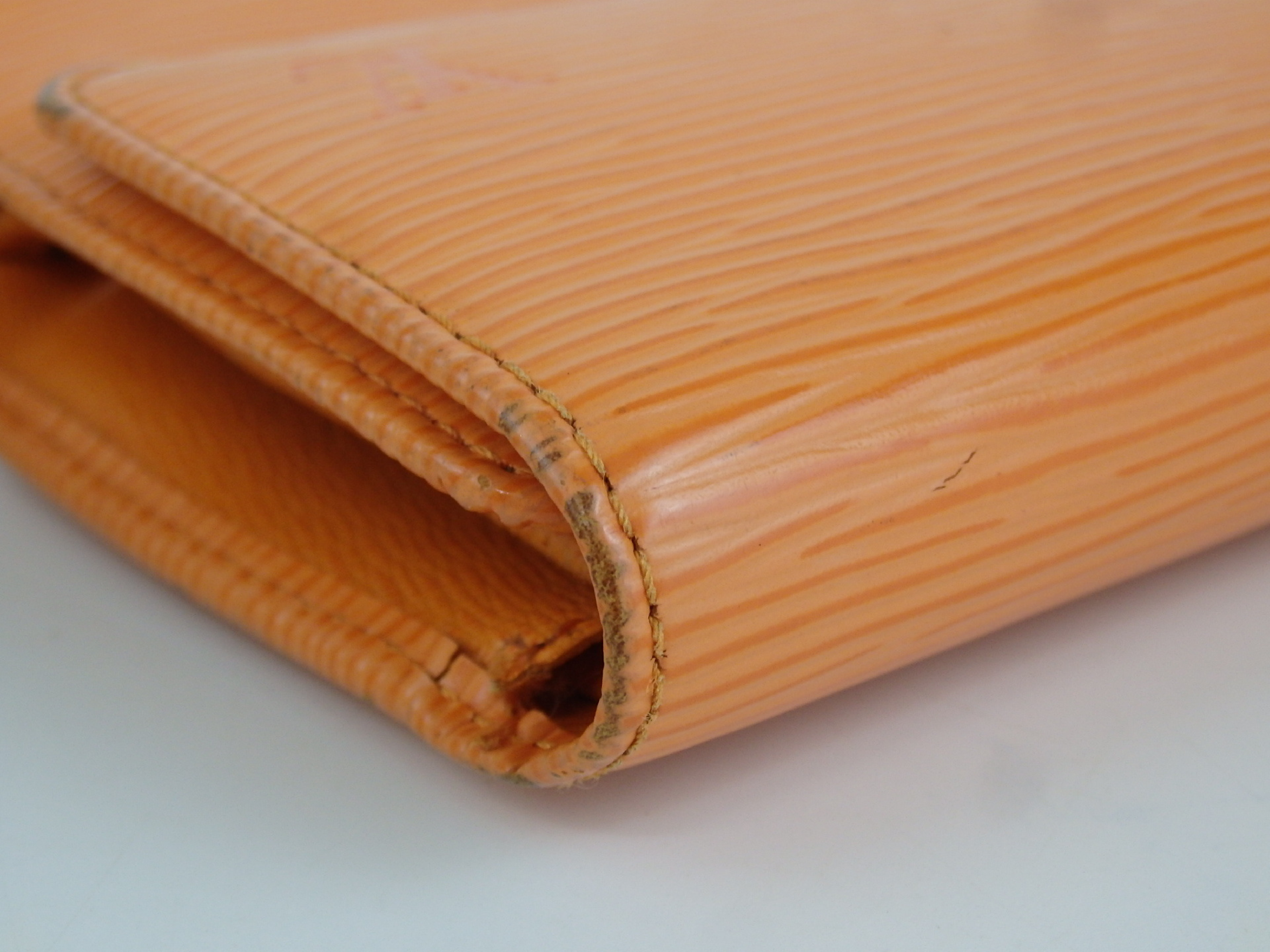 Epi Portefeuille Tresor International Wallet — view 5