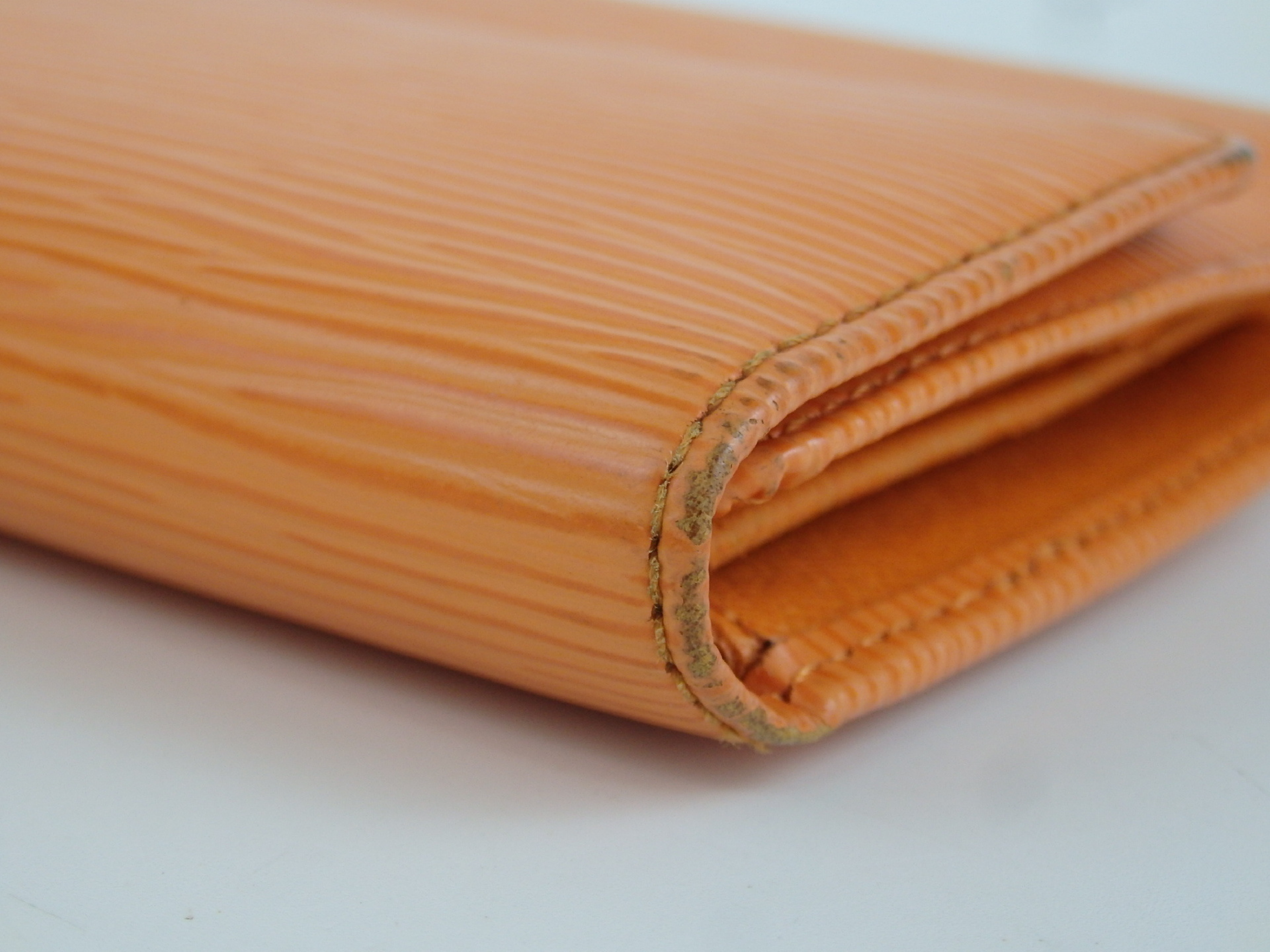 Epi Portefeuille Tresor International Wallet — view 6