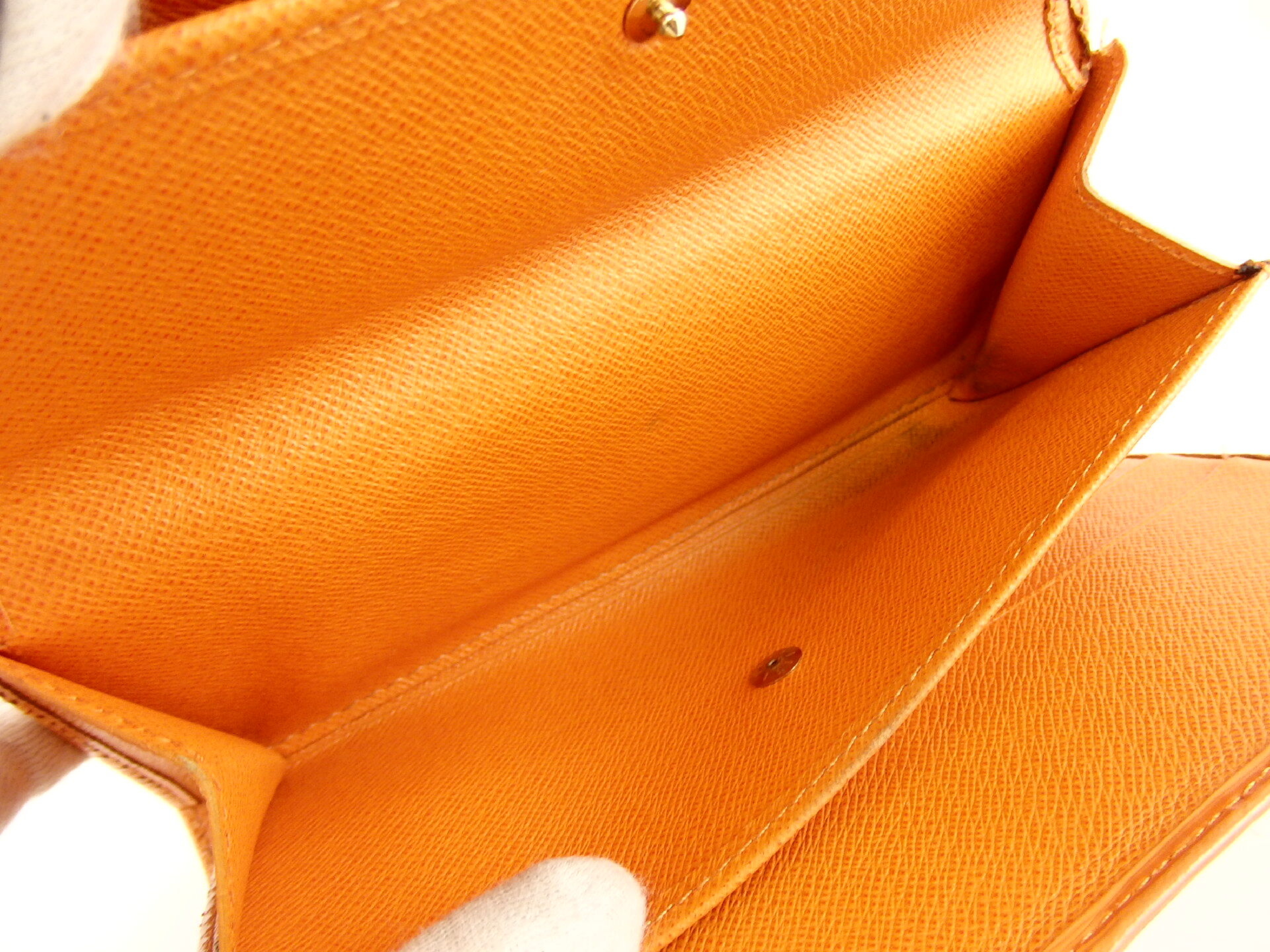 Epi Portefeuille Tresor International Wallet — view 9